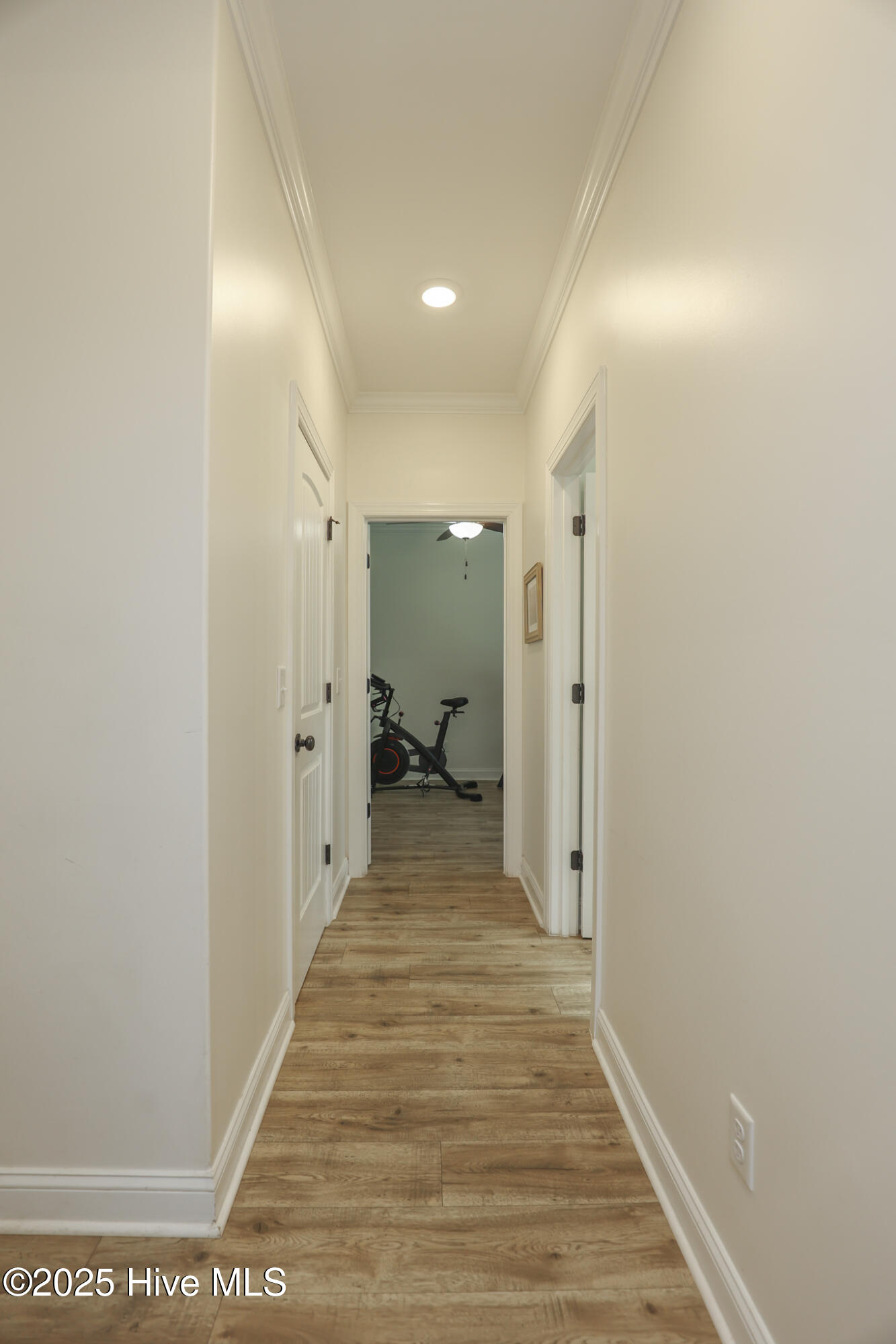 100513900 | Photo 27