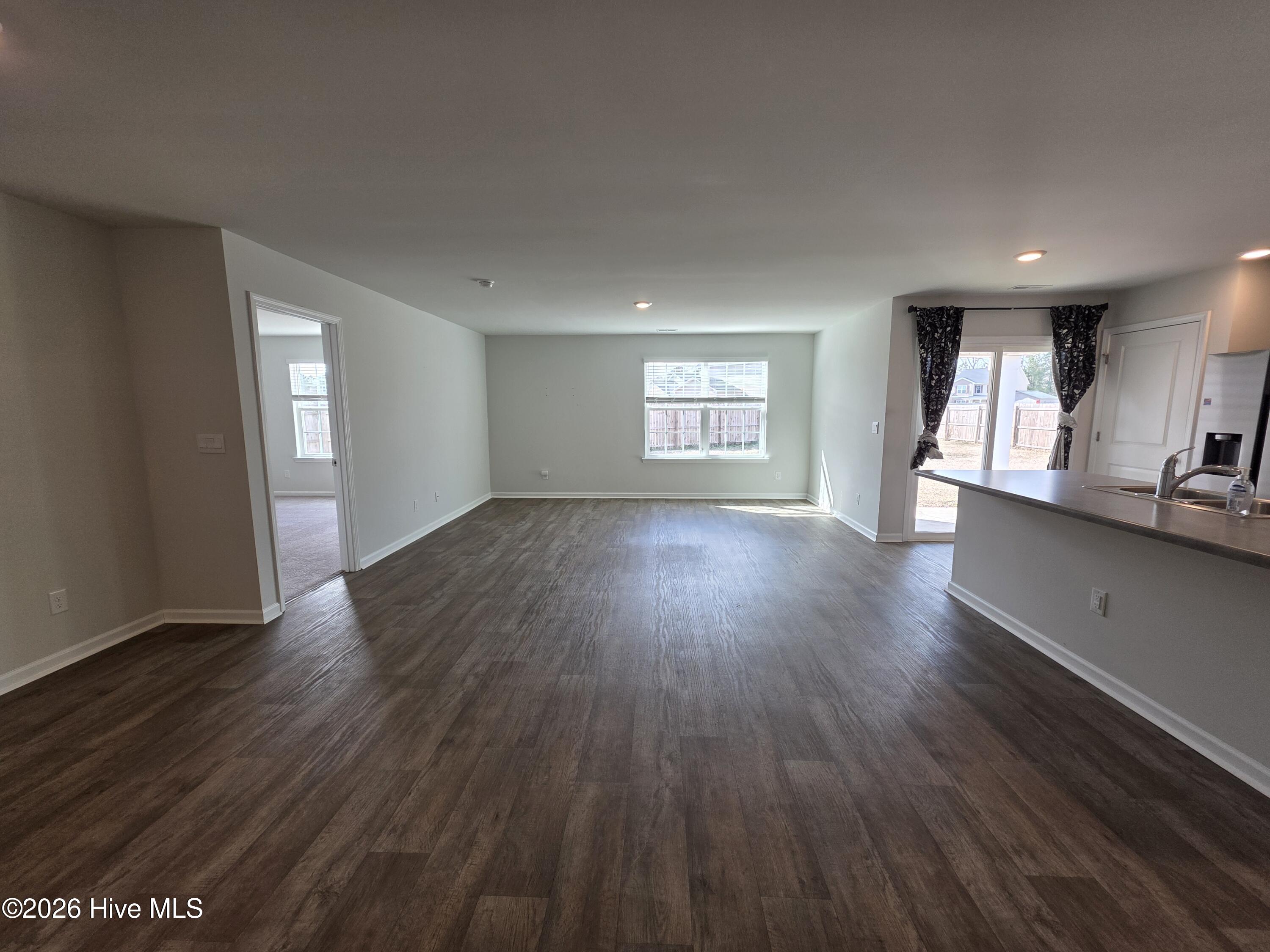 100552065 | Photo 11