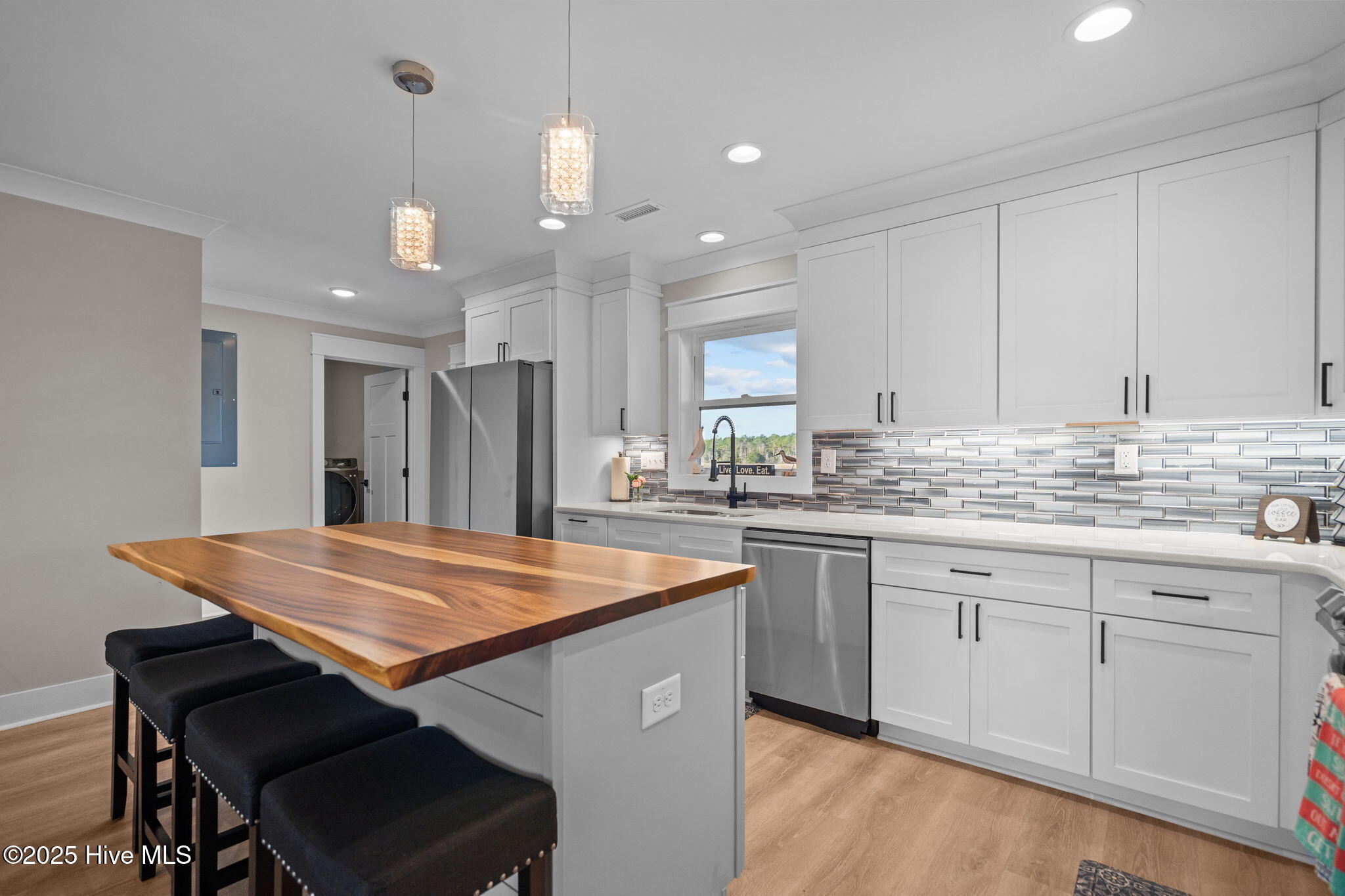 100538027 | Photo 21