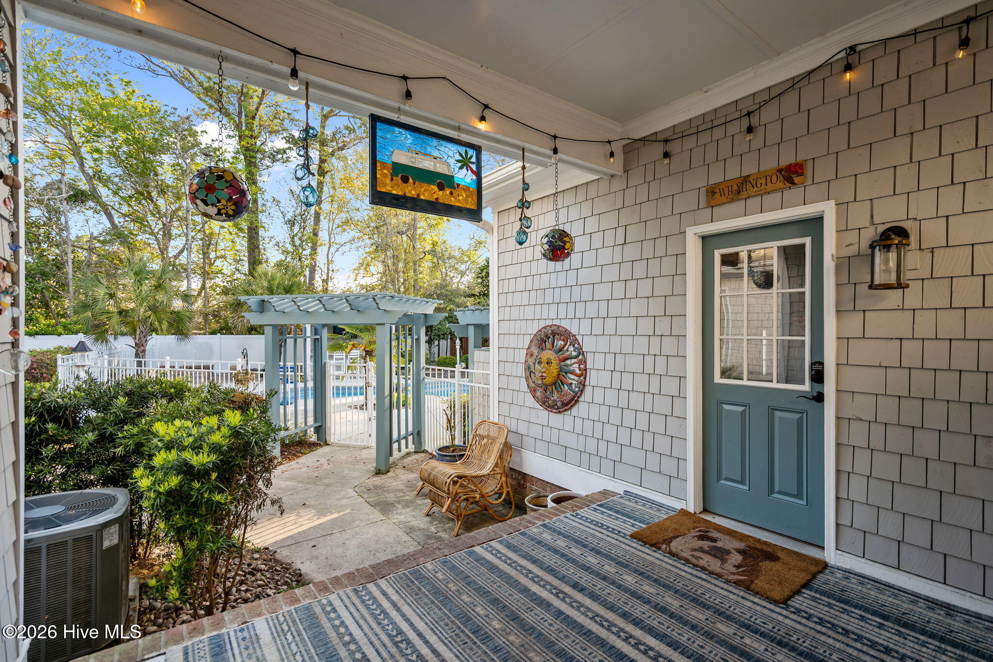 100565239 | Photo 50