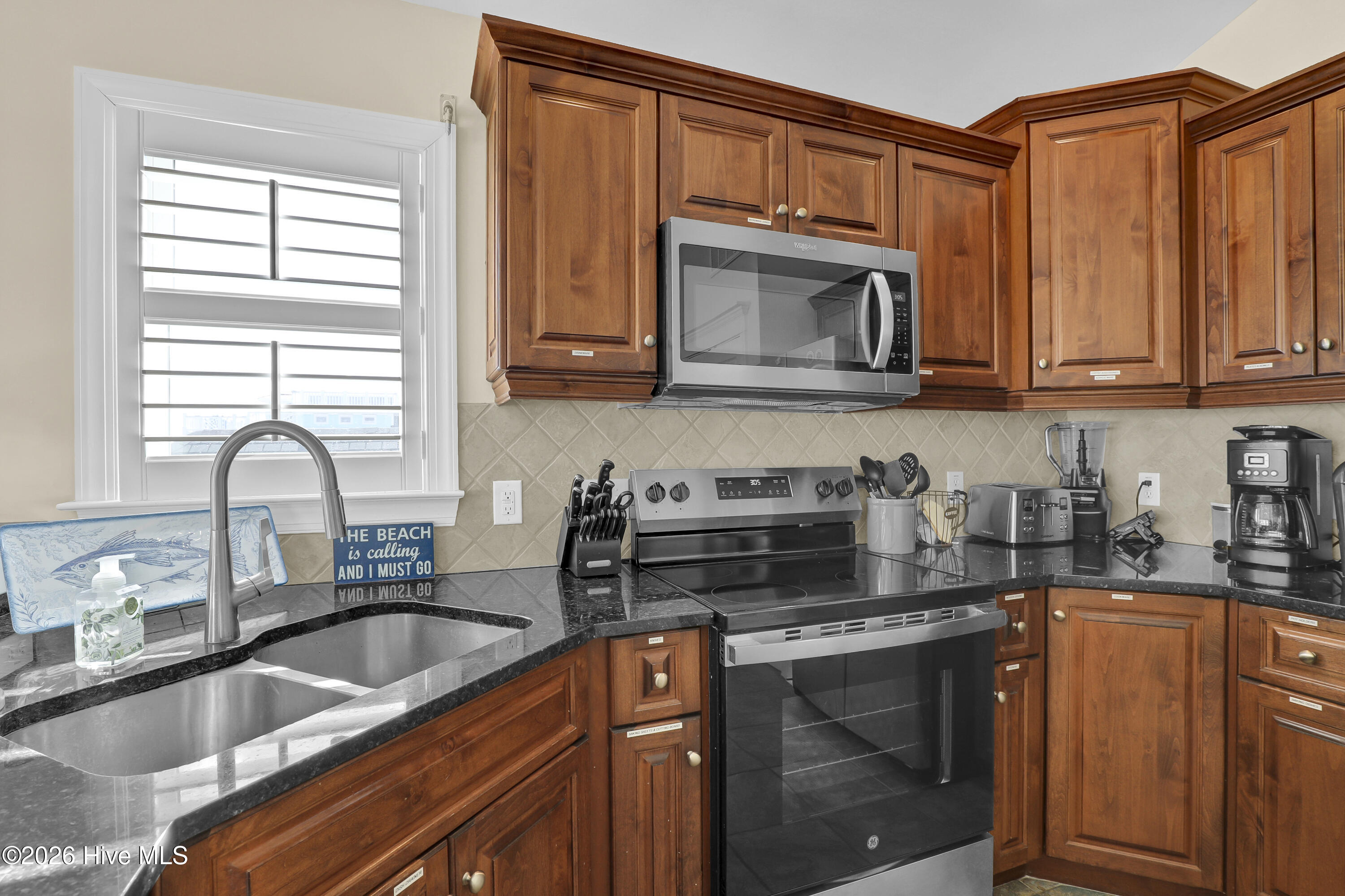 100556575 | Photo 15