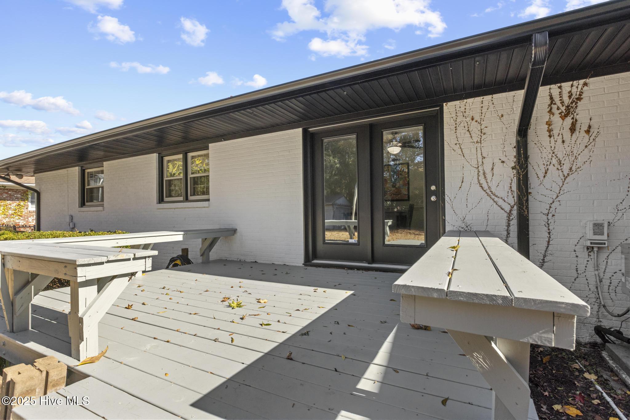 100540981 | Photo 34