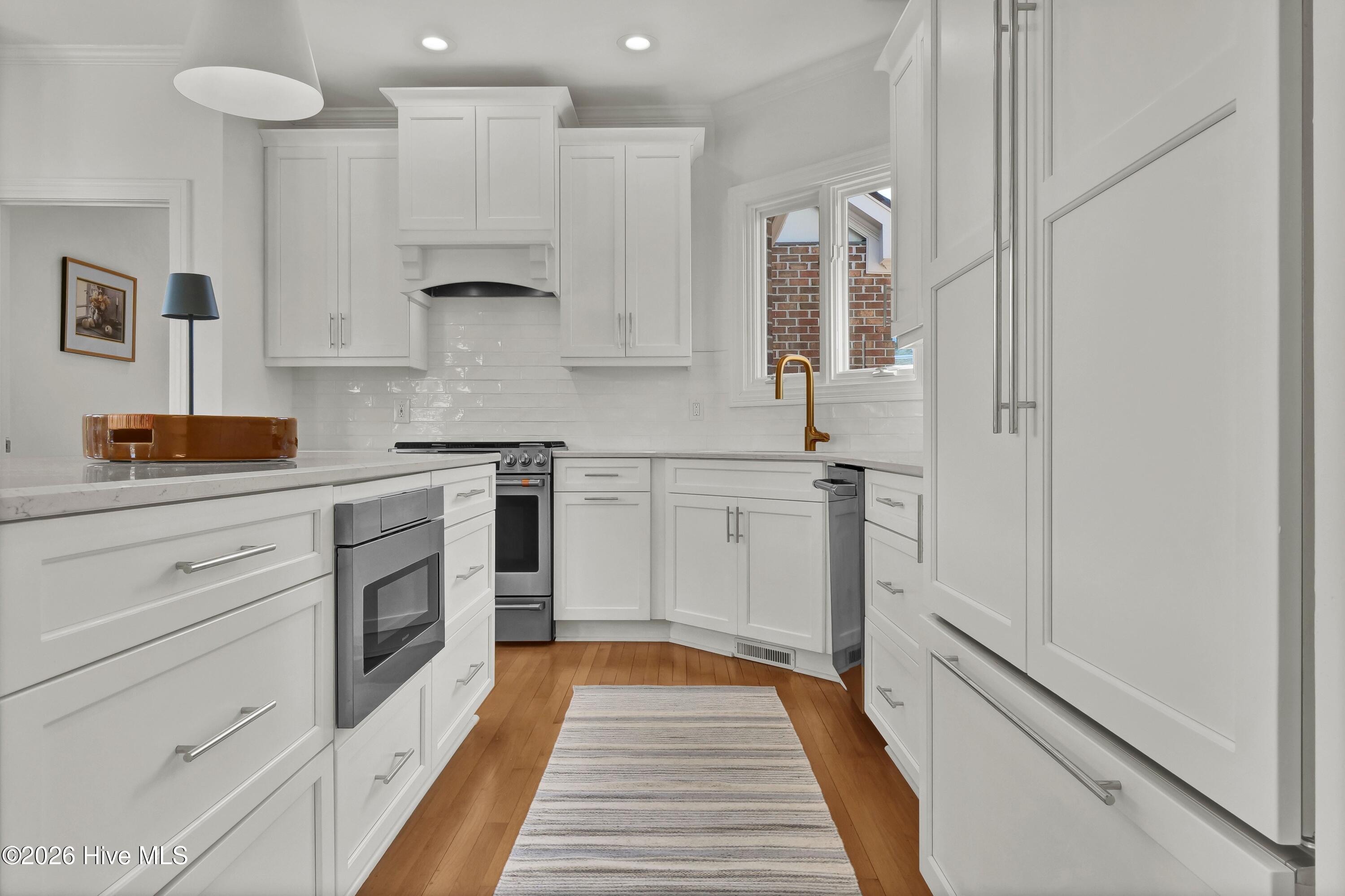 100552797 | Photo 16