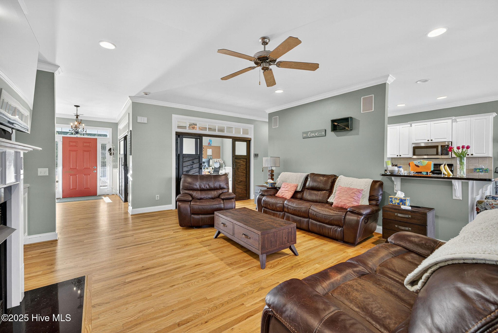 100540017 | Photo 27