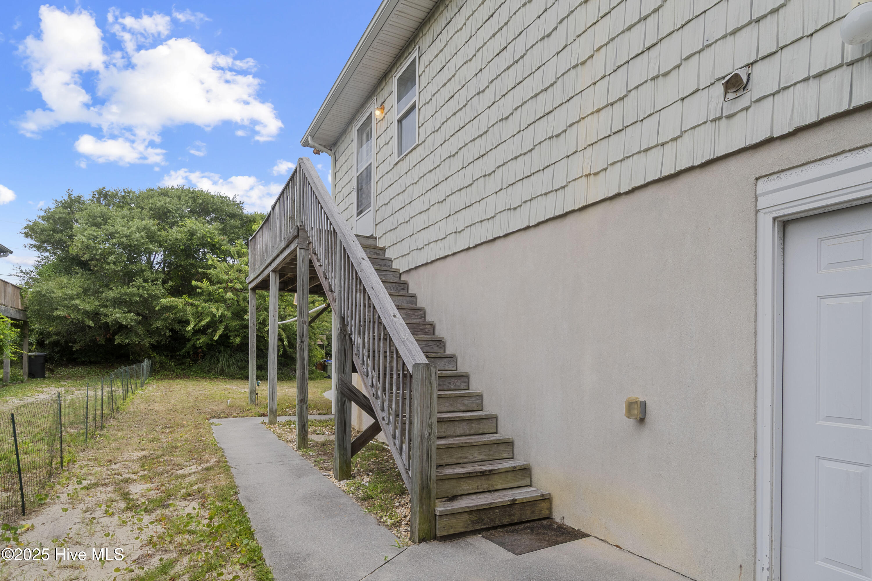 100517561 | Photo 35