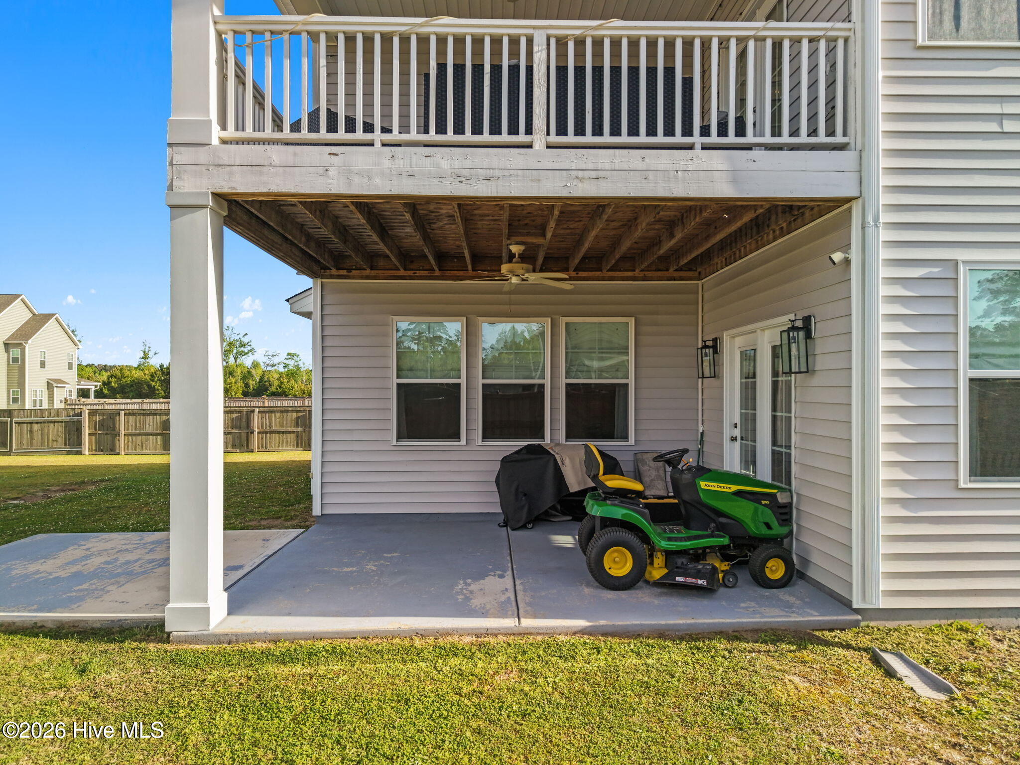 100564954 | Photo 44