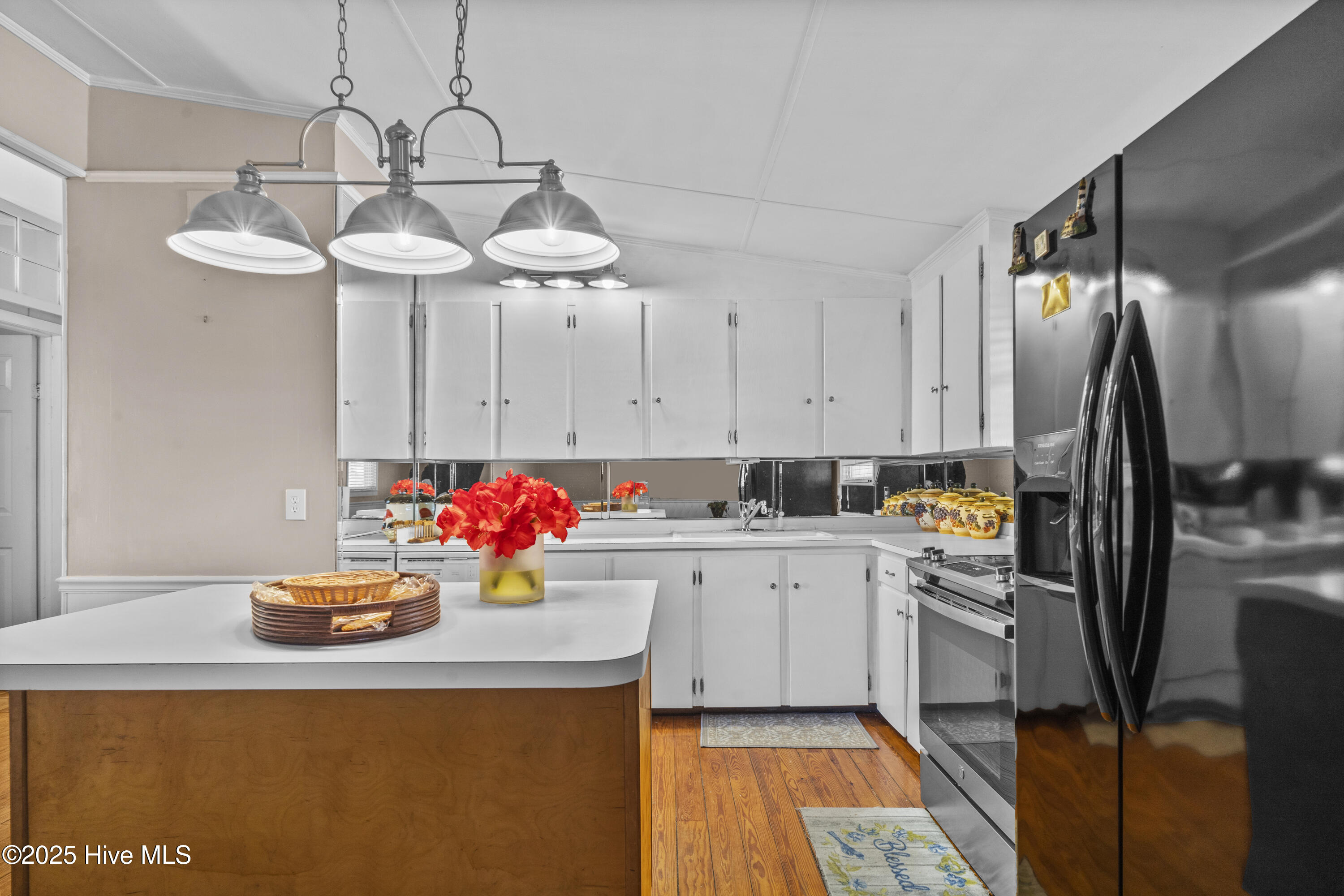 100563650 | Photo 13