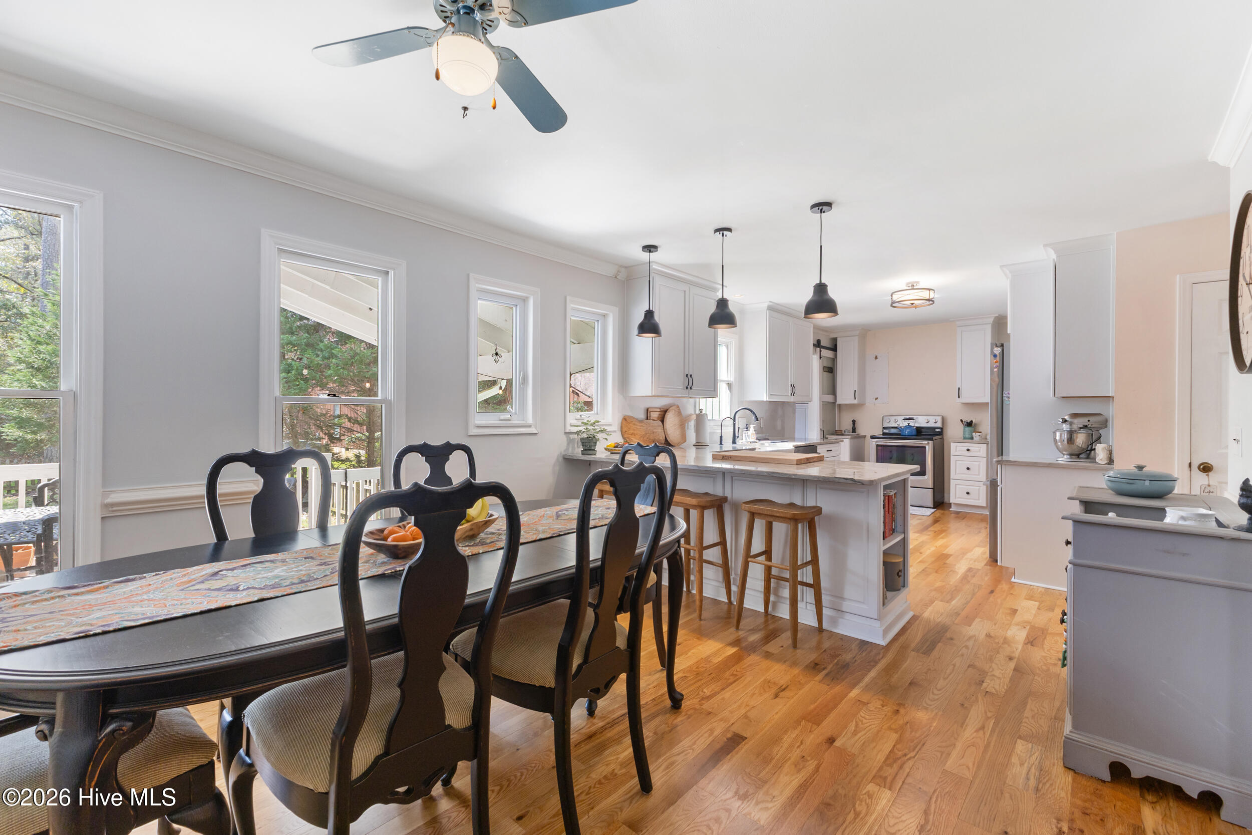 100560648 | Photo 13