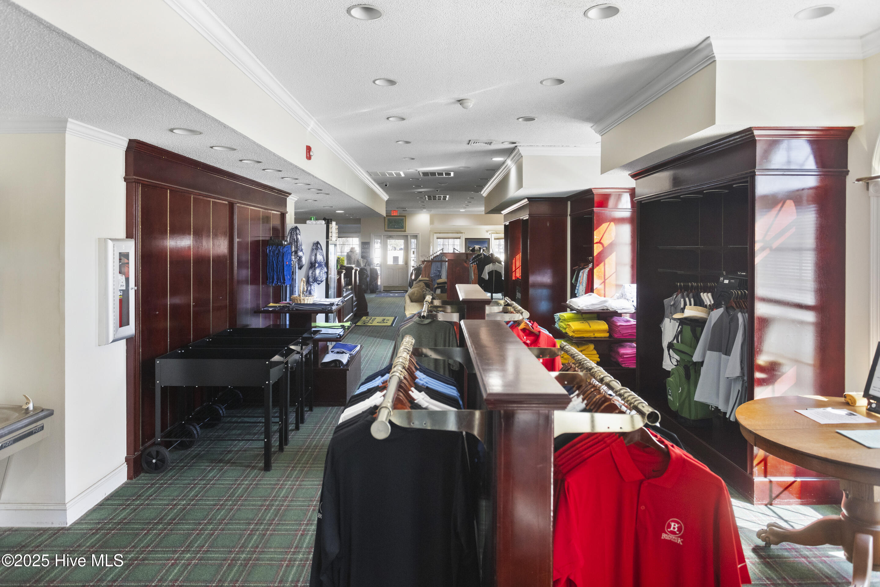 100546998 | Photo 66