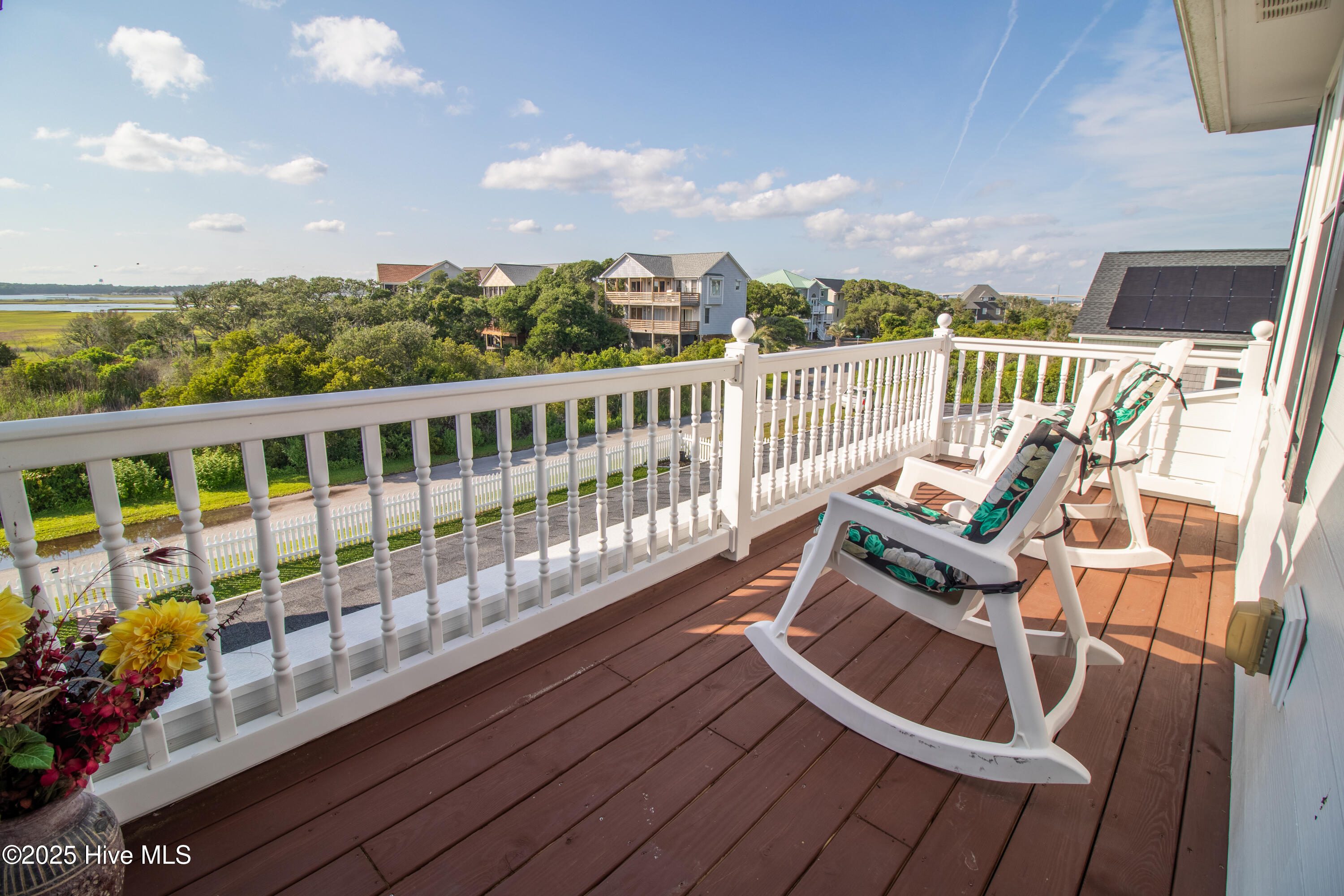 100535600 | Photo 38