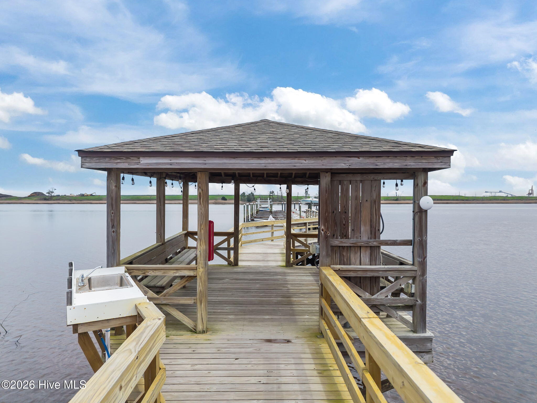 100558243 | Photo 66