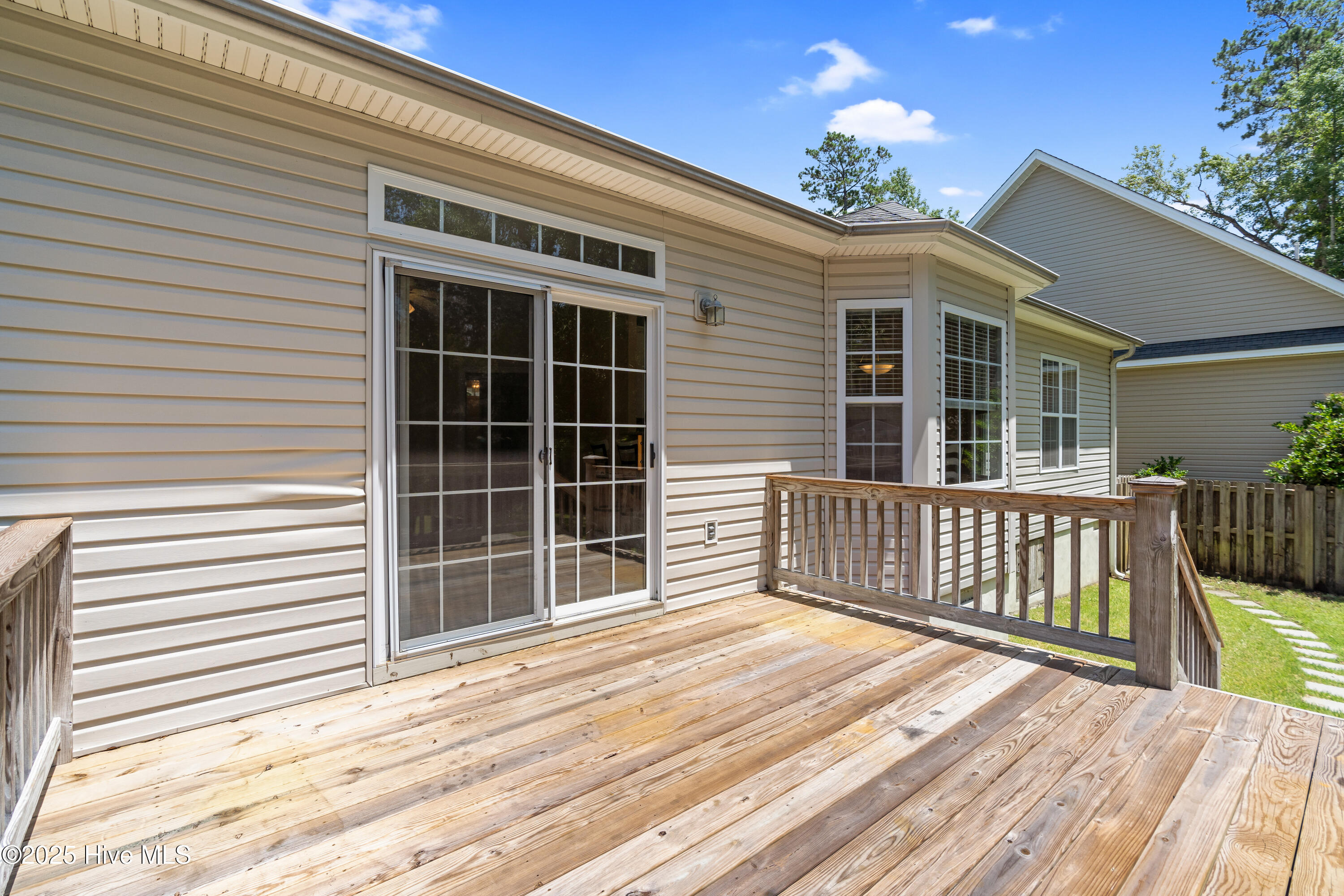 100513652 | Photo 27