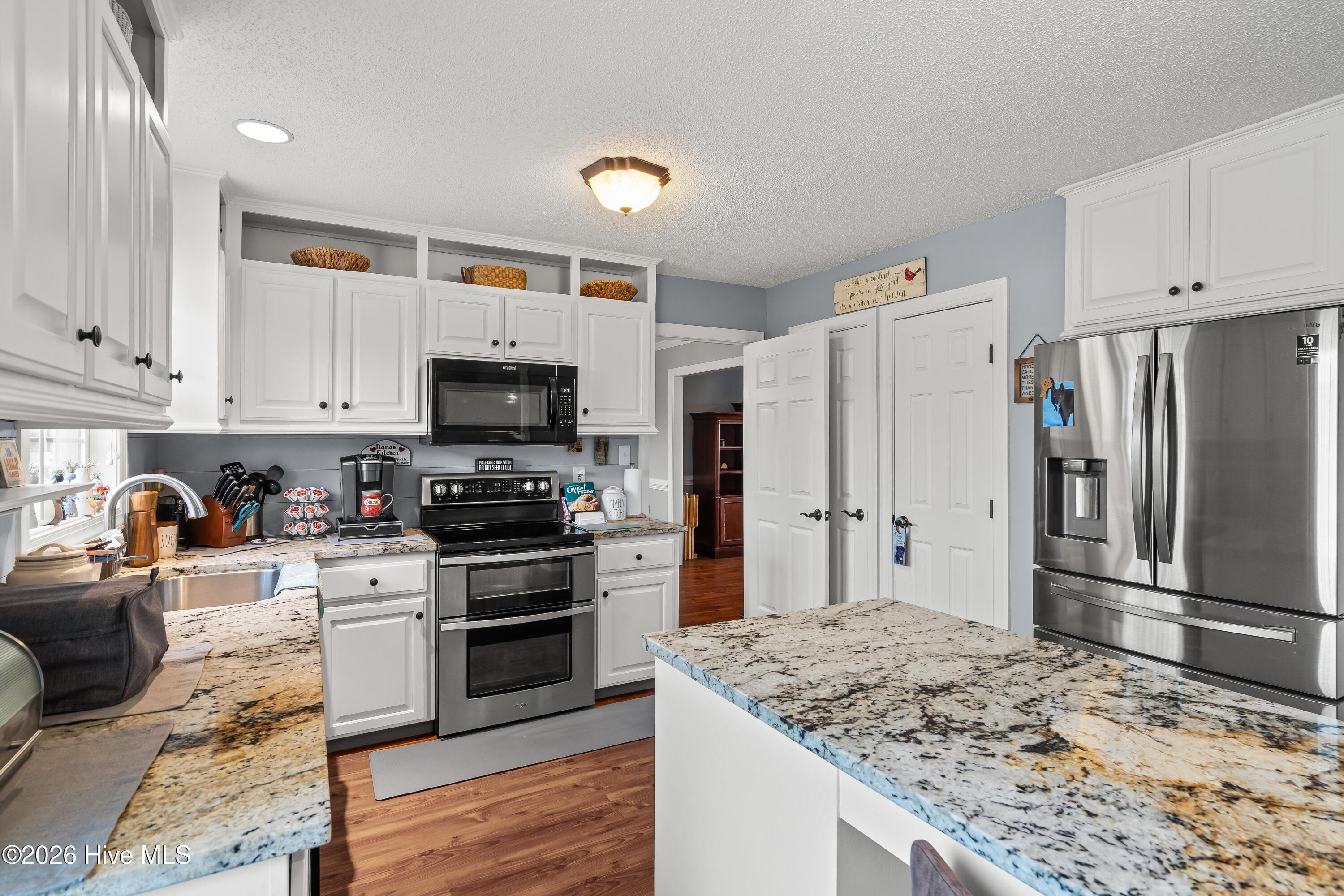 100550055 | Photo 17