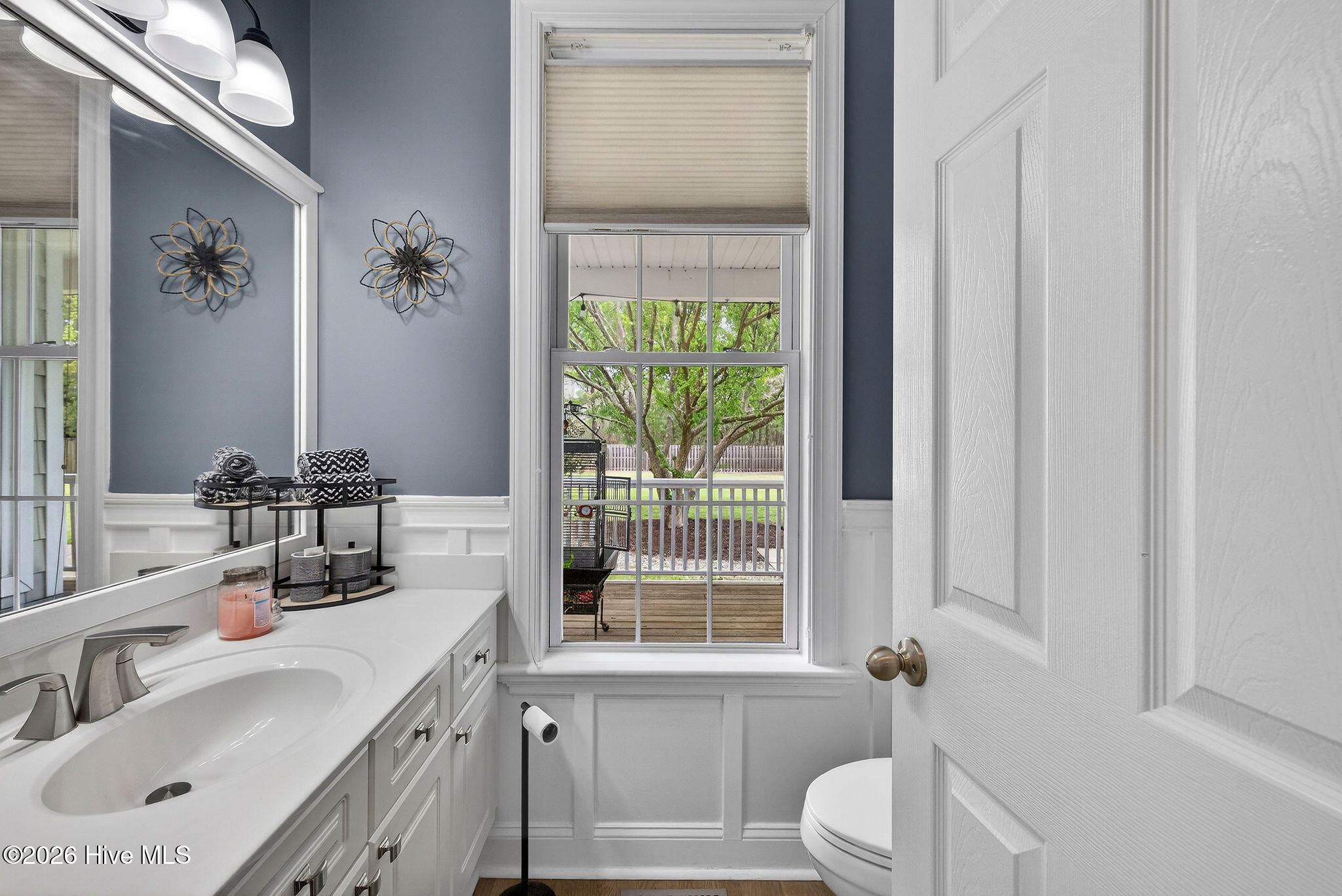 100563131 | Photo 27