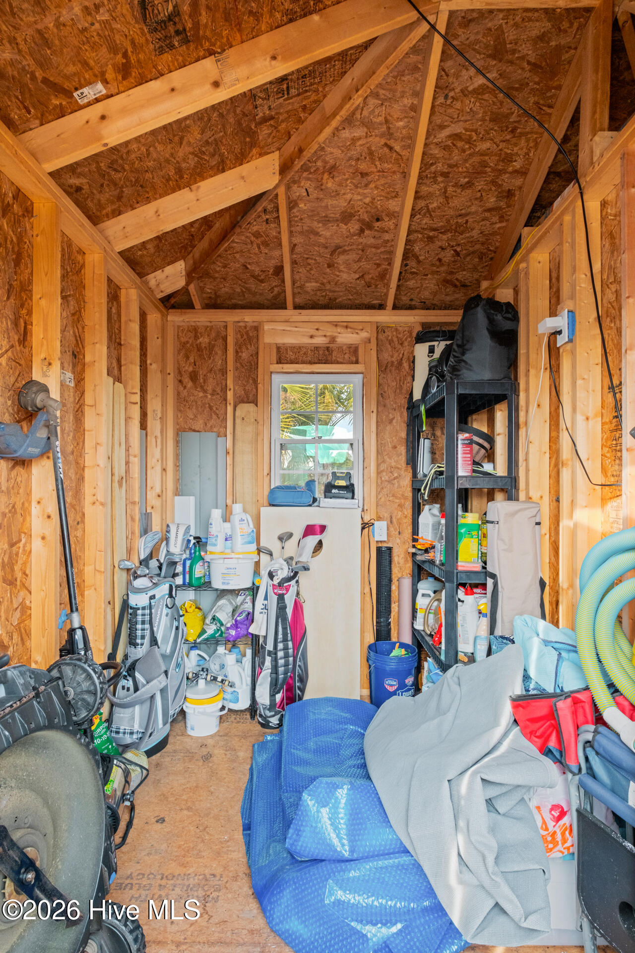 100552909 | Photo 56