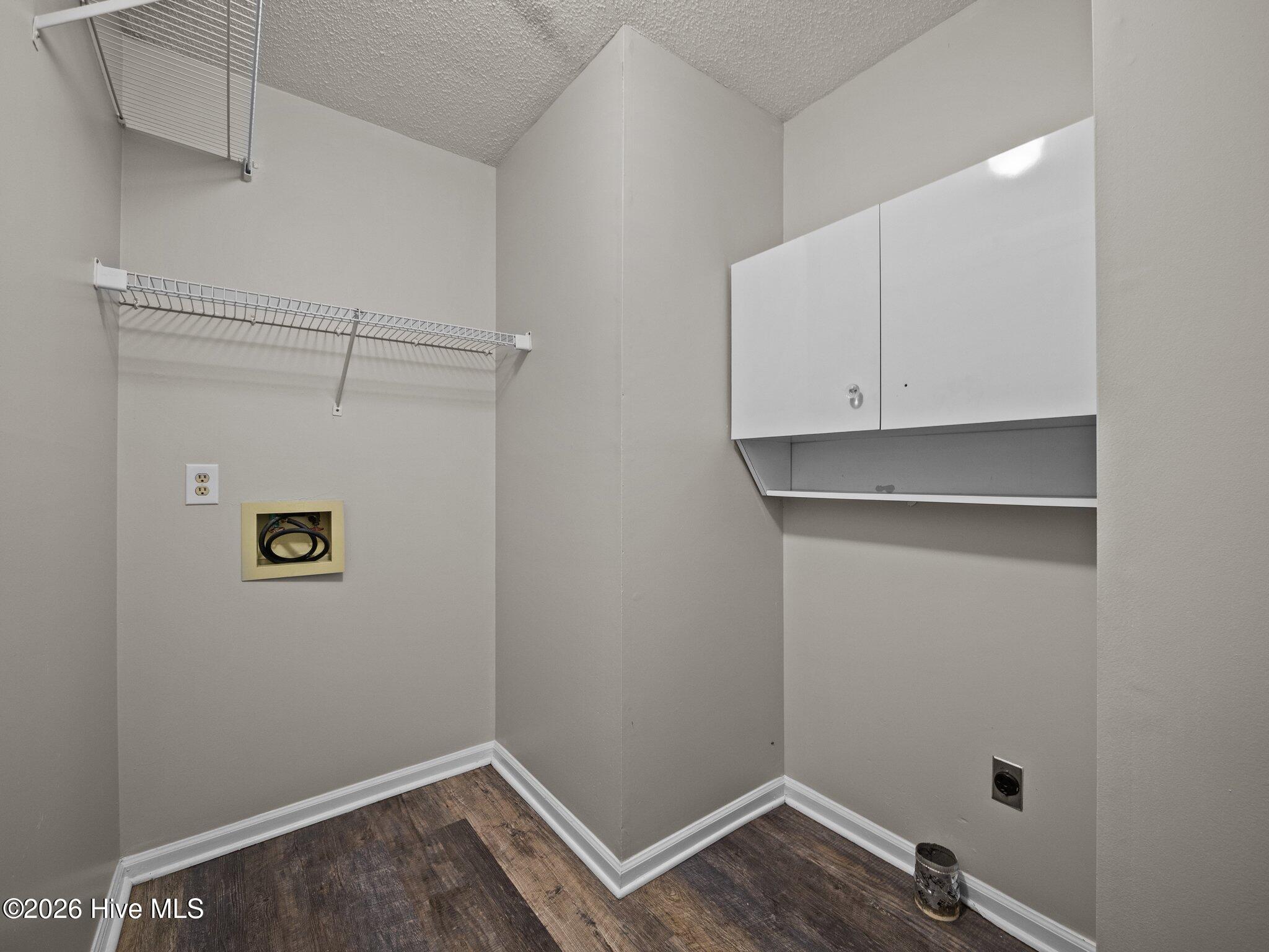 100563808 | Photo 15