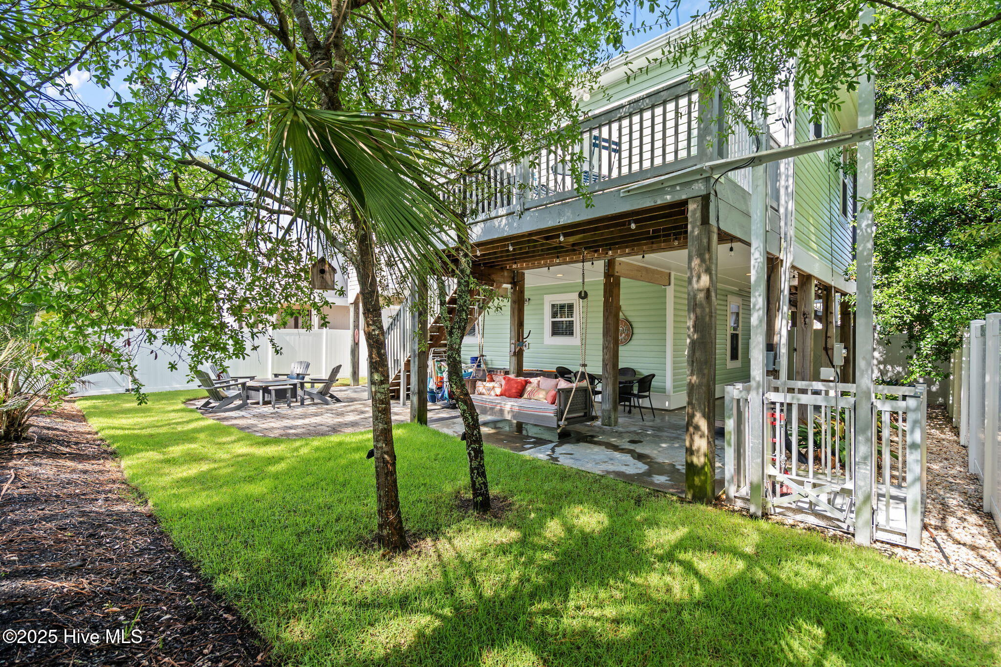 100521315 | Photo 43