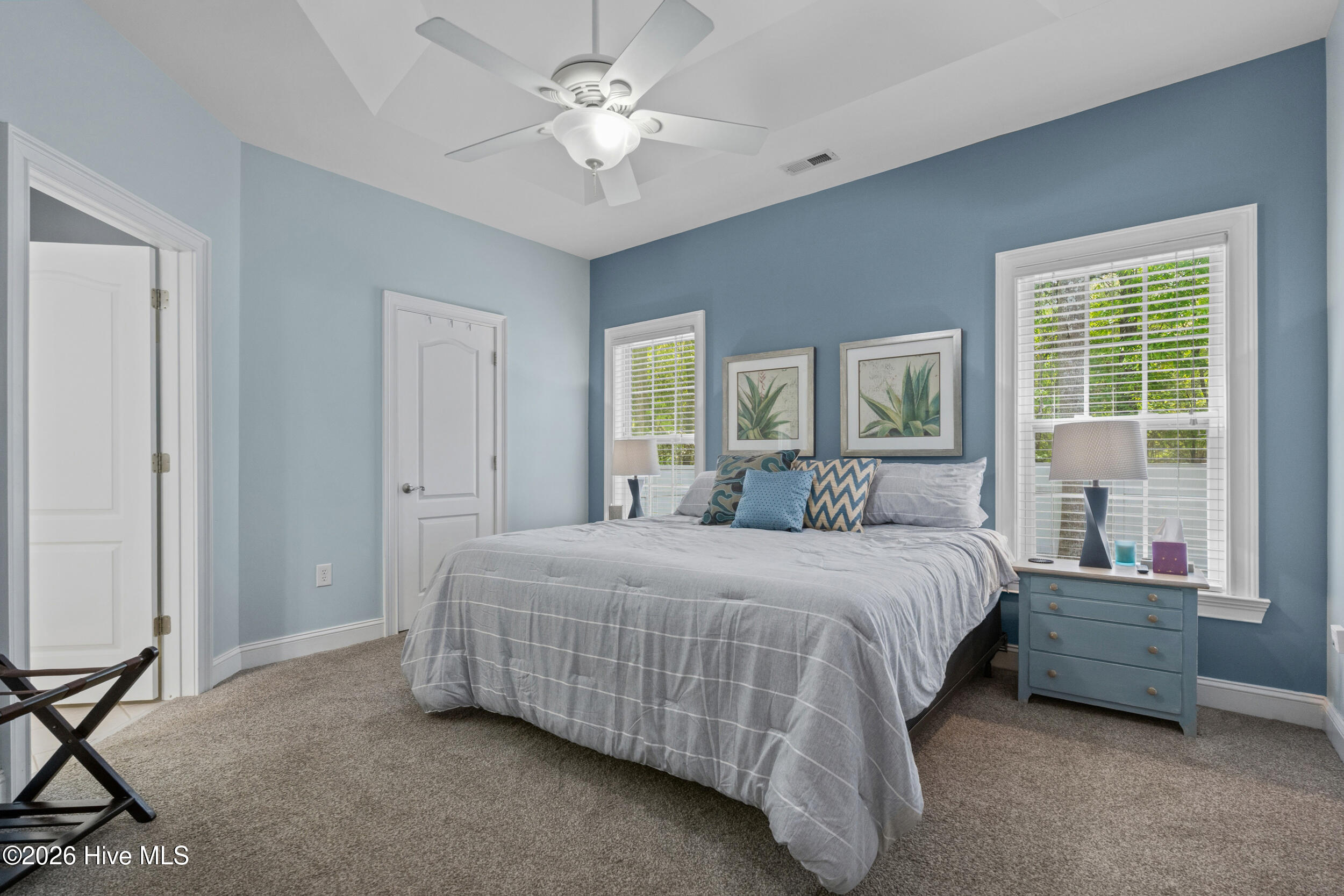 100566575 | Photo 19