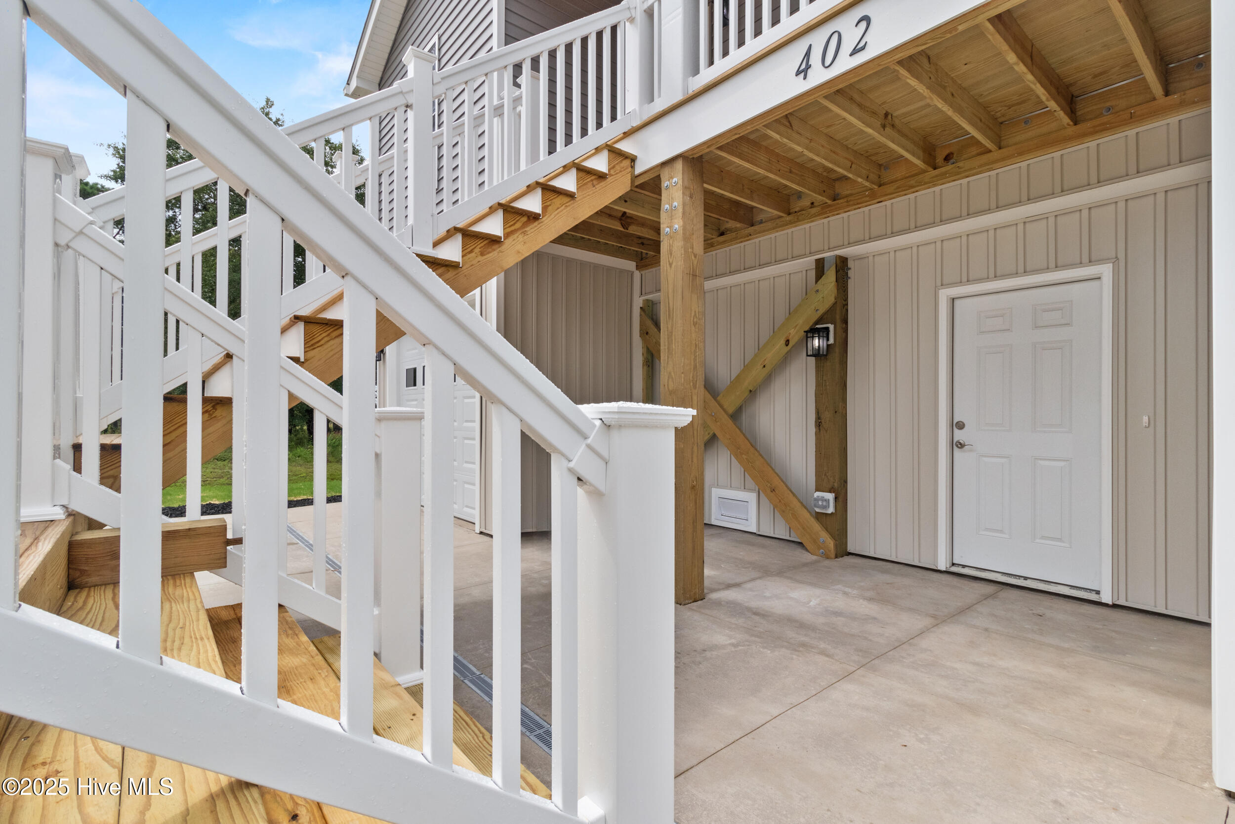 100524139 | Photo 39