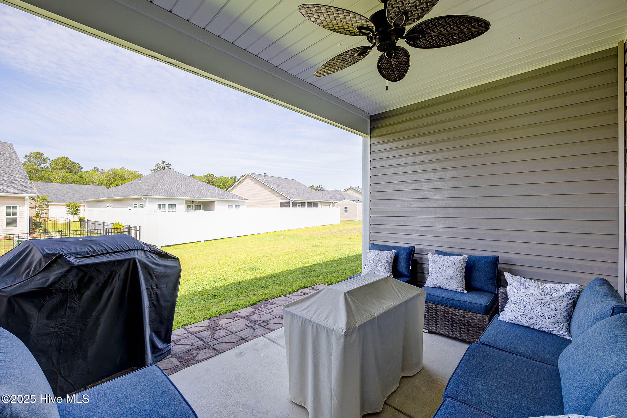 100506096 | Photo 36