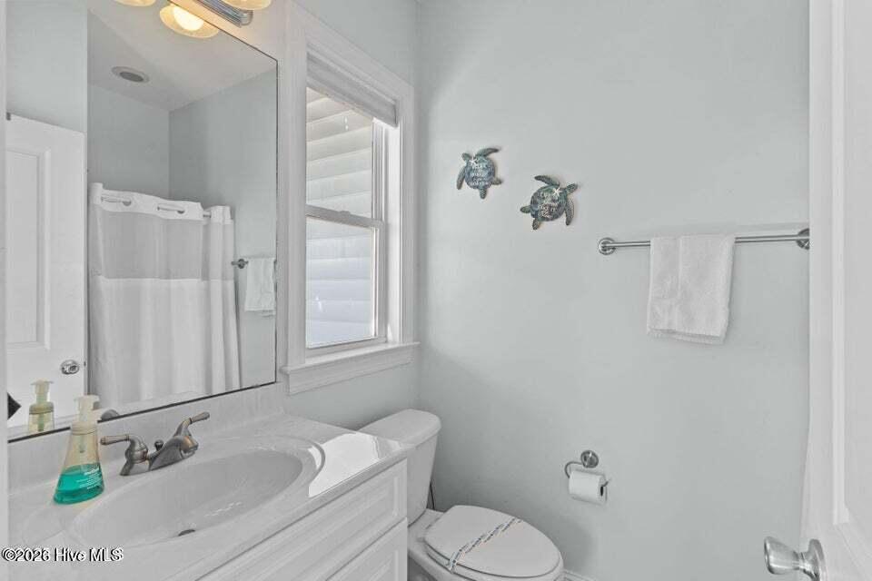 100570468 | Photo 26