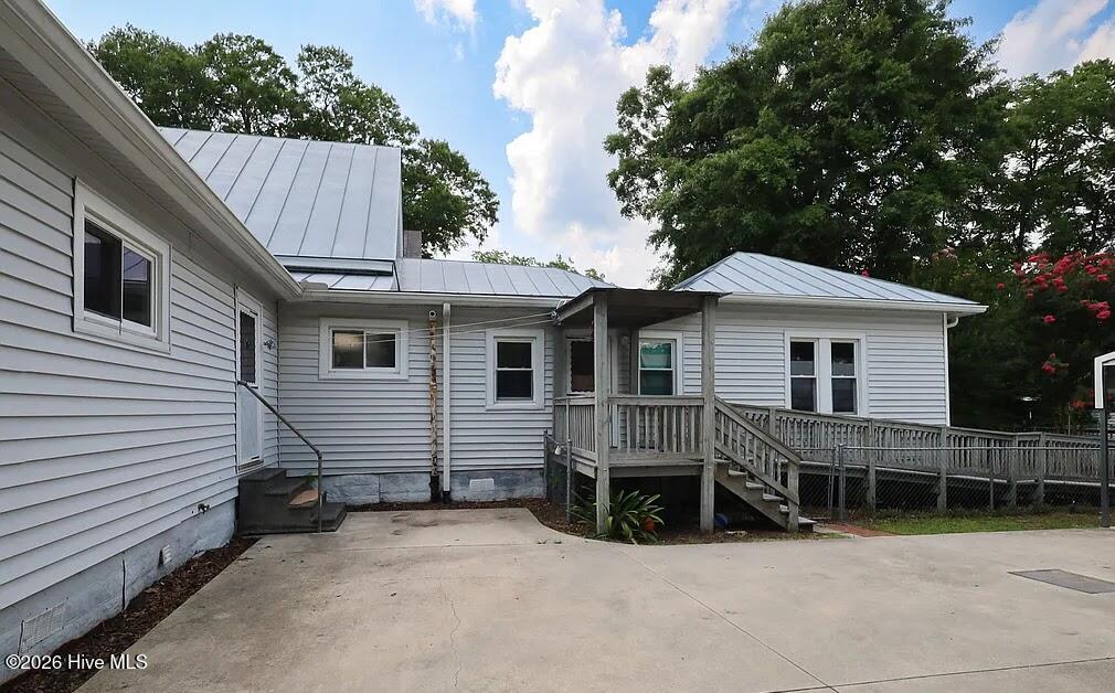 100553395 | Photo 16