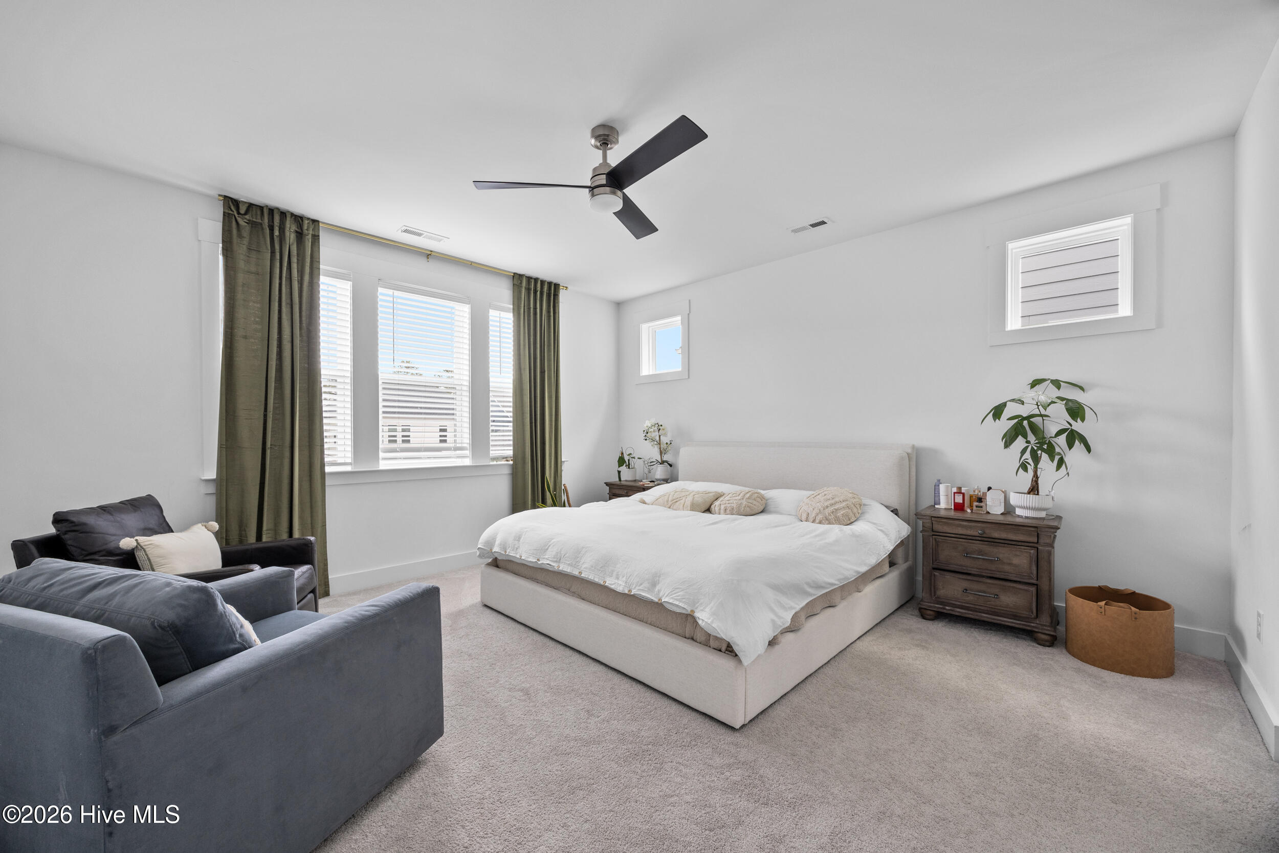 100551783 | Photo 26