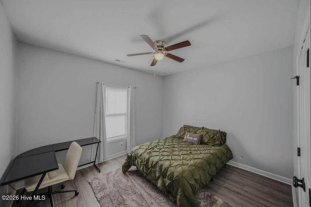 100565679 | Photo 27