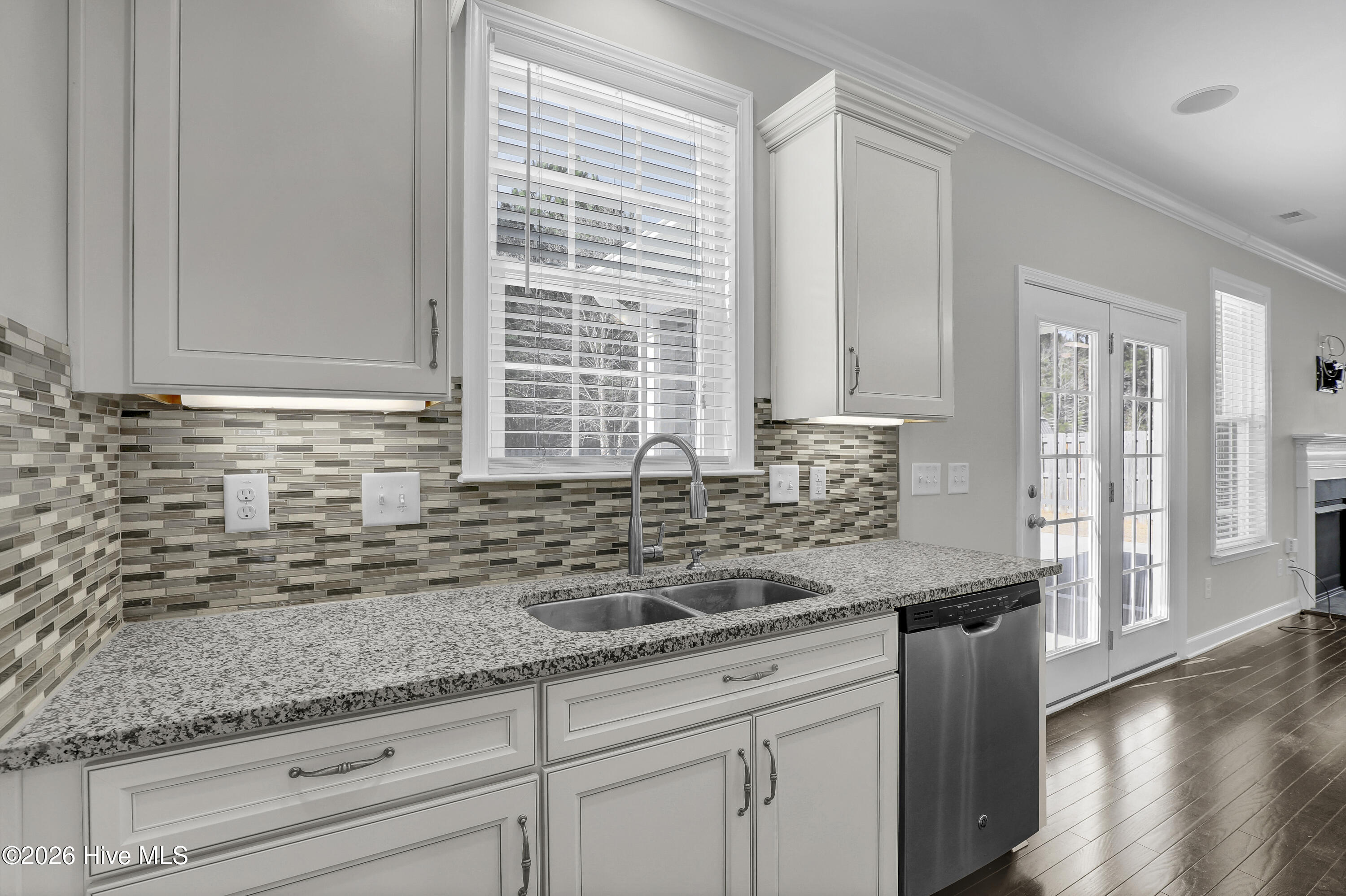 100556478 | Photo 10