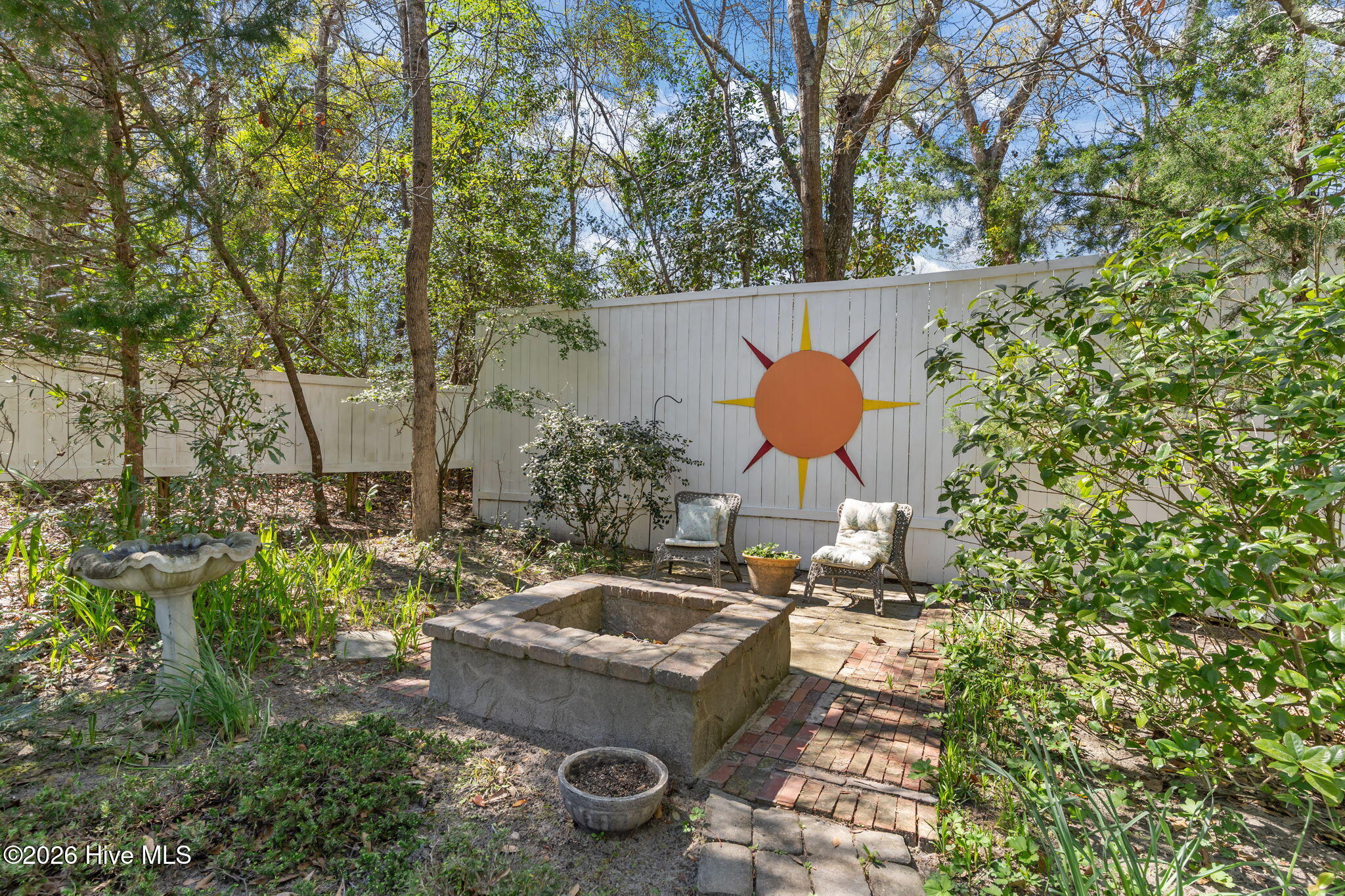 100562124 | Photo 42