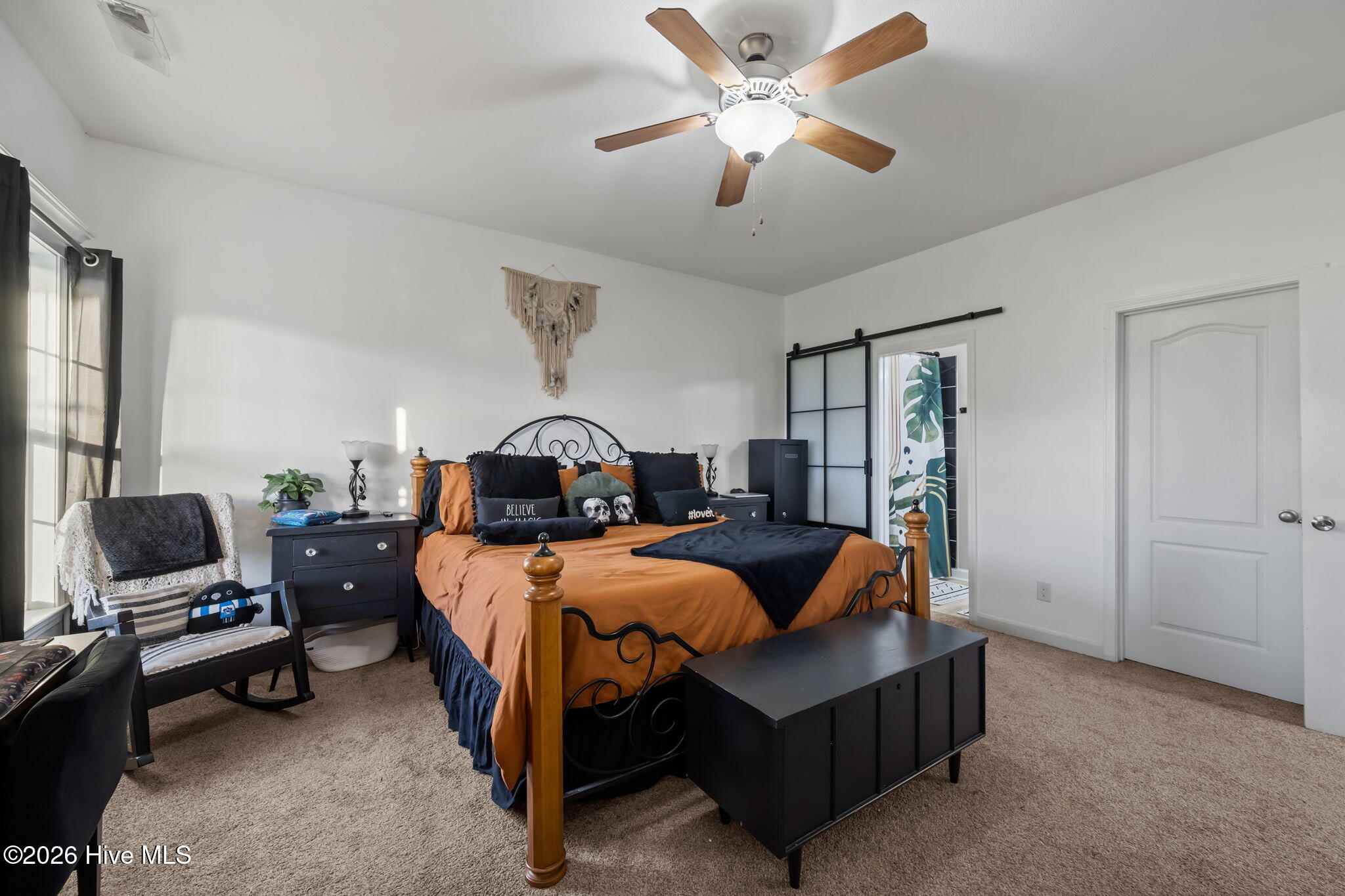 100560340 | Photo 21