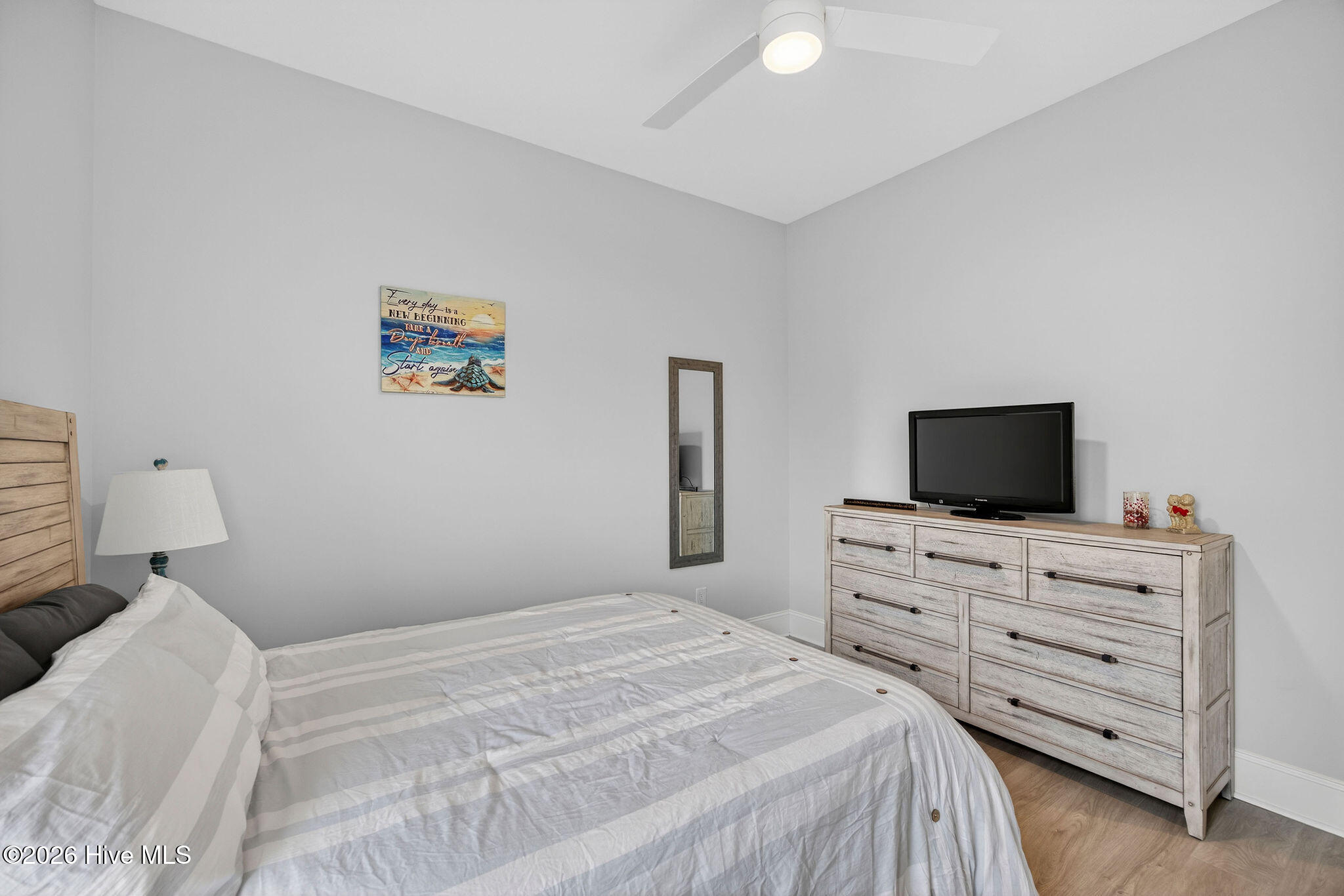 100557303 | Photo 26