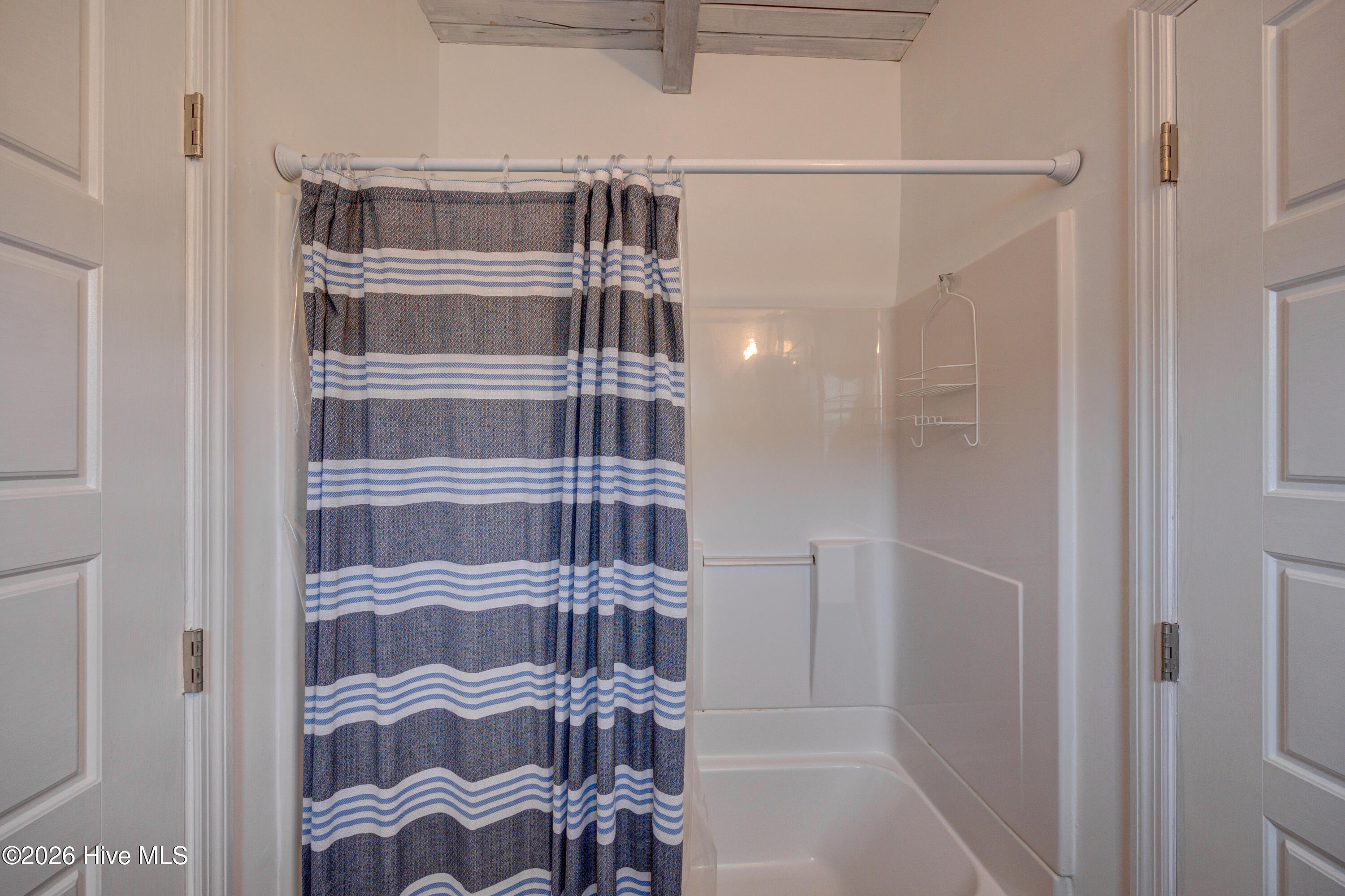 100553749 | Photo 24