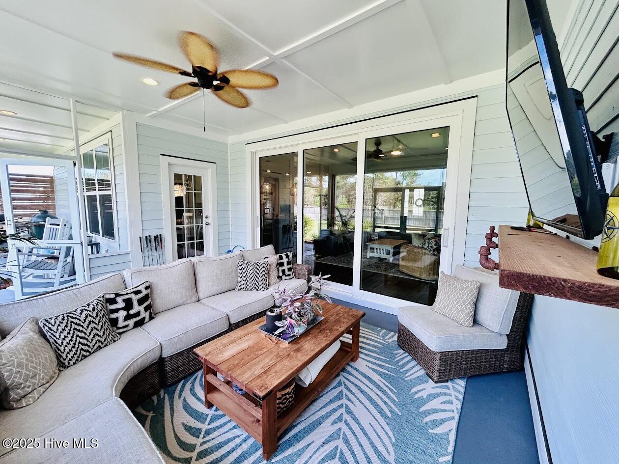 100534621 | Photo 54