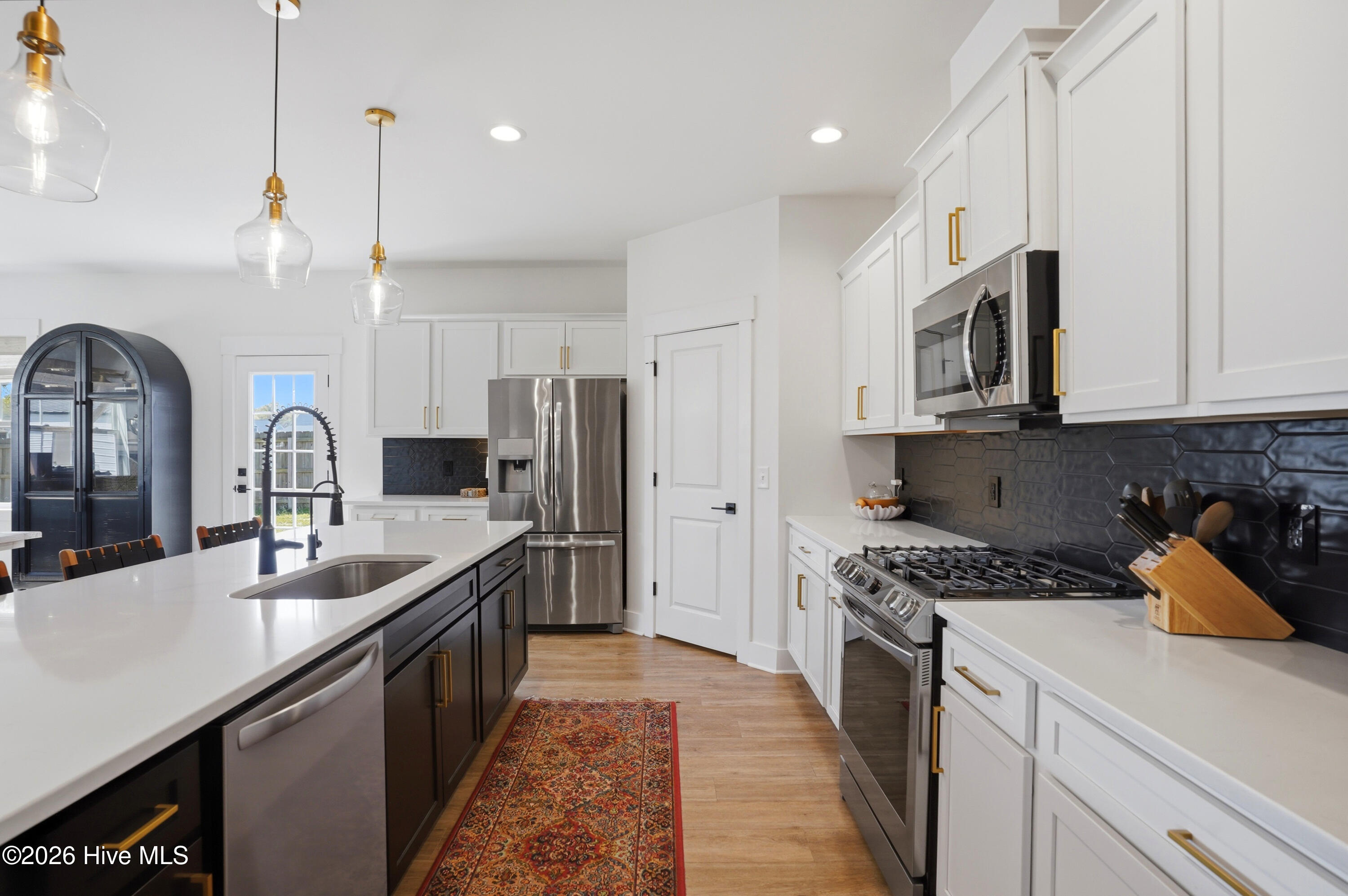 100561504 | Photo 12