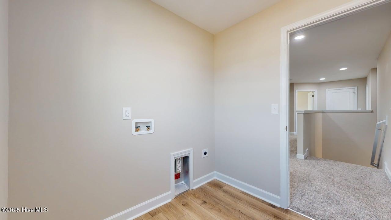 100542027 | Photo 41