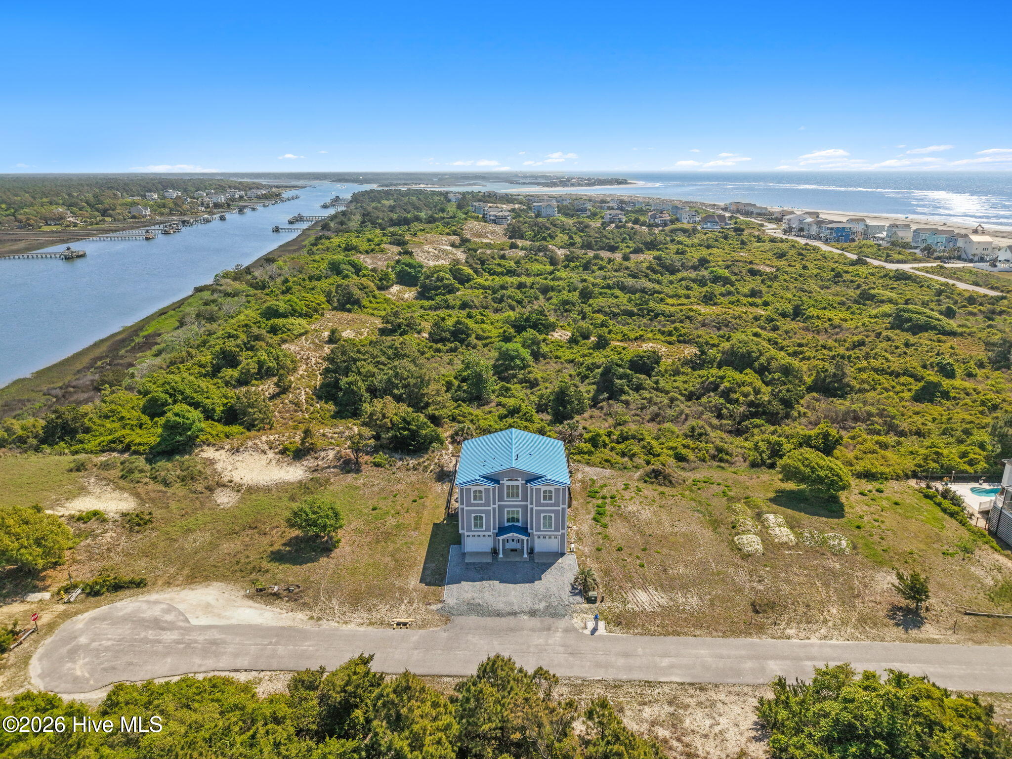 100561673 | Photo 71