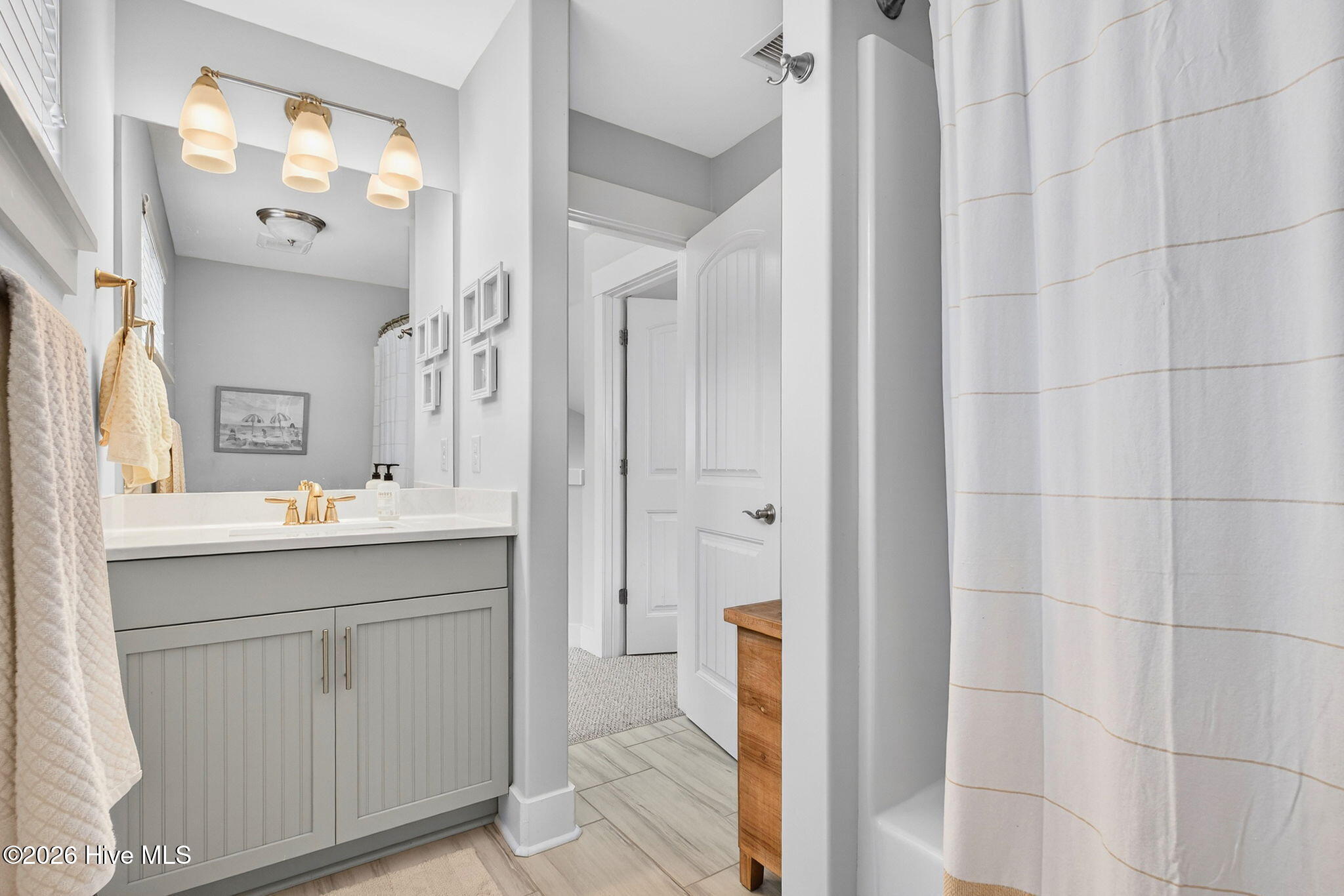 100559730 | Photo 47