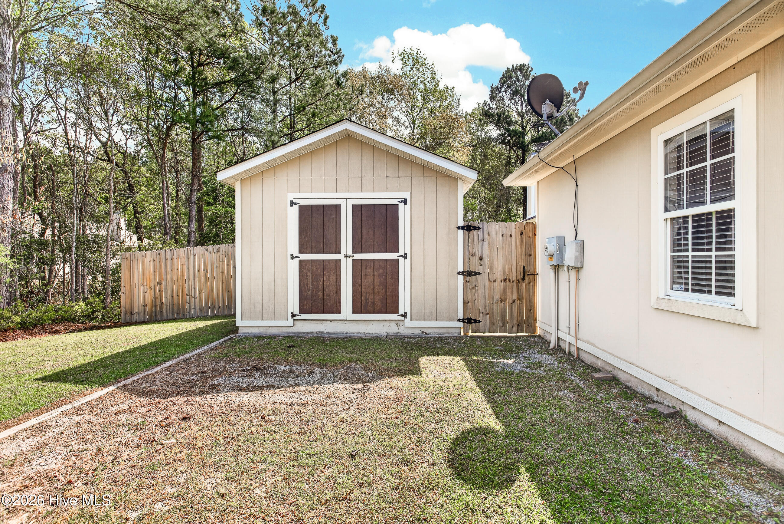 100566424 | Photo 25