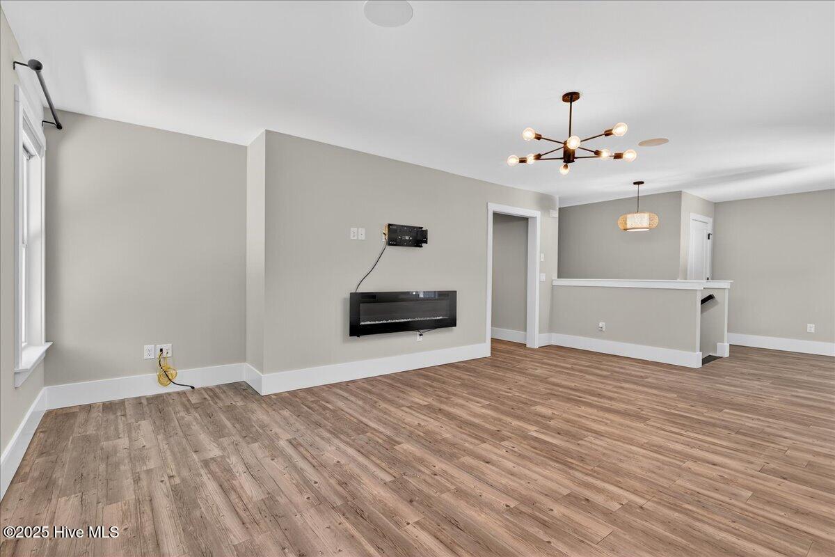 100514096 | Photo 34