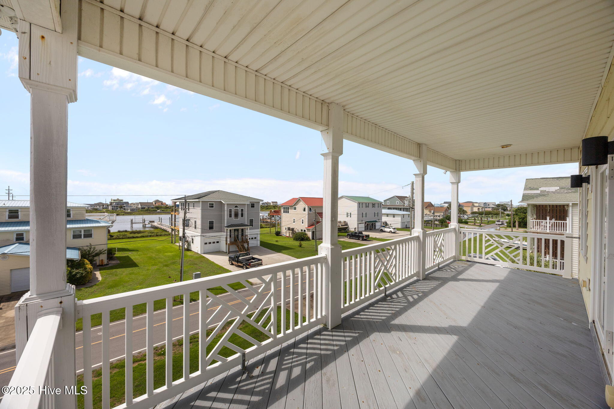 100525610 | Photo 40