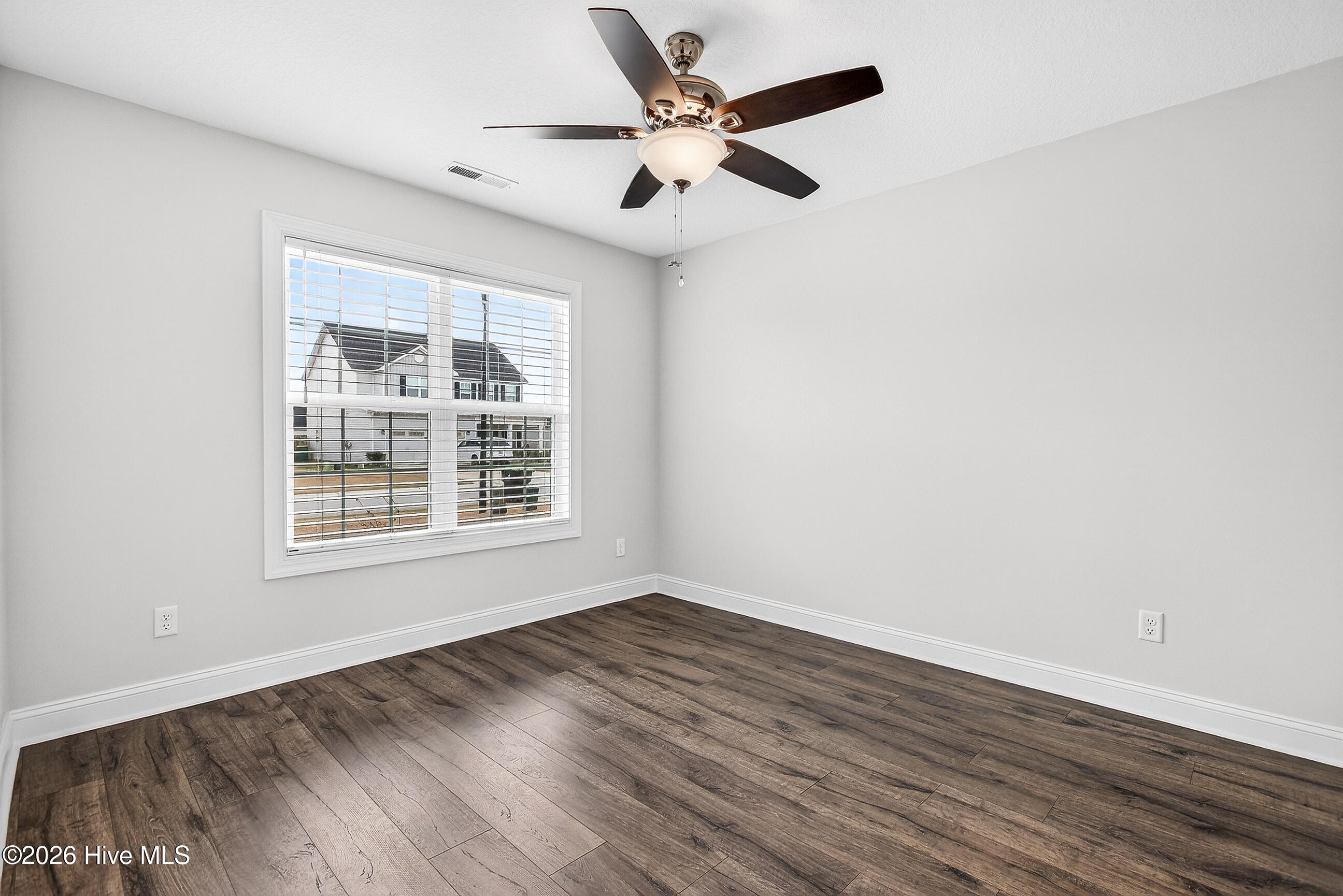 100556986 | Photo 22