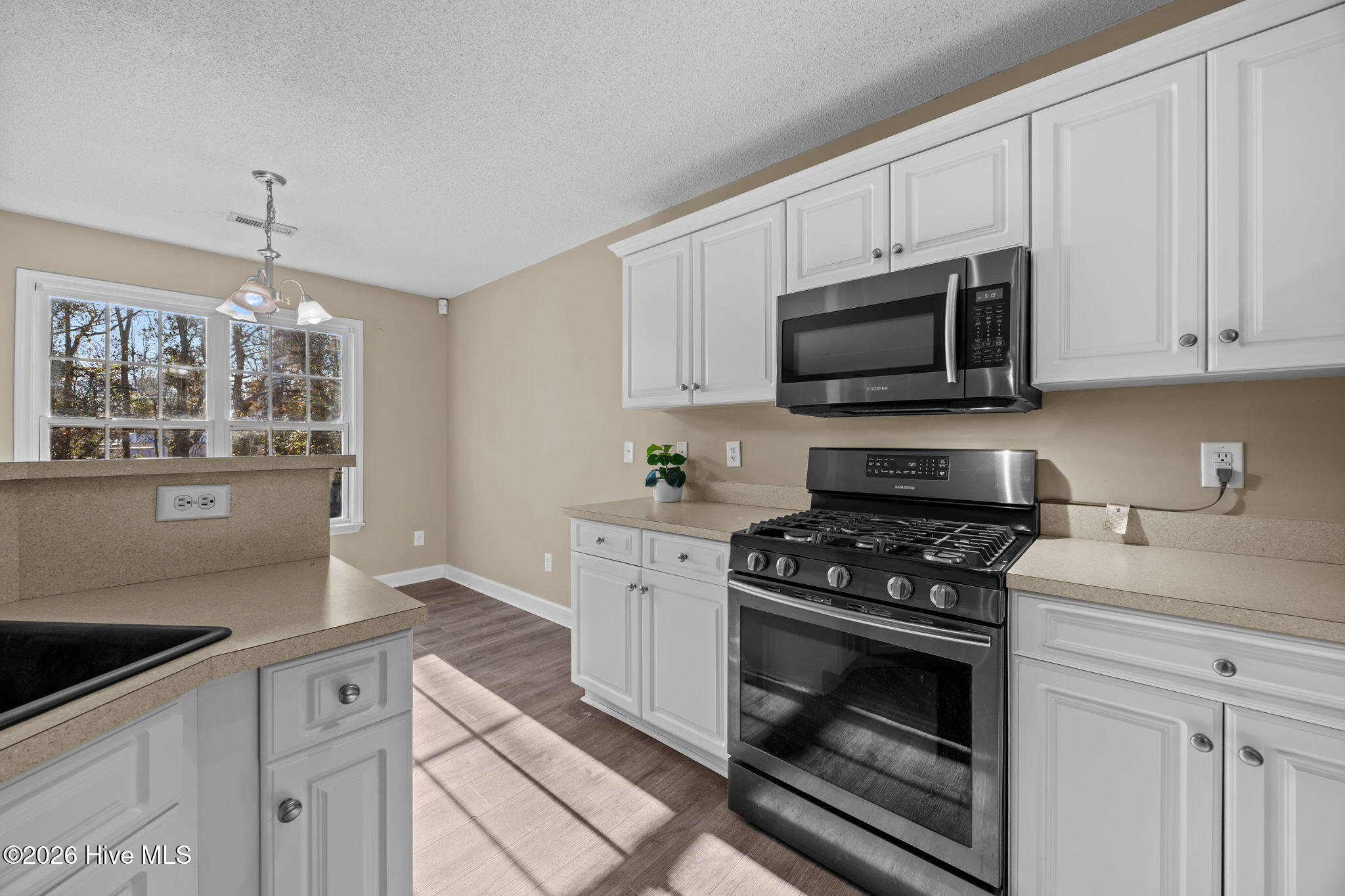 100522490 | Photo 14