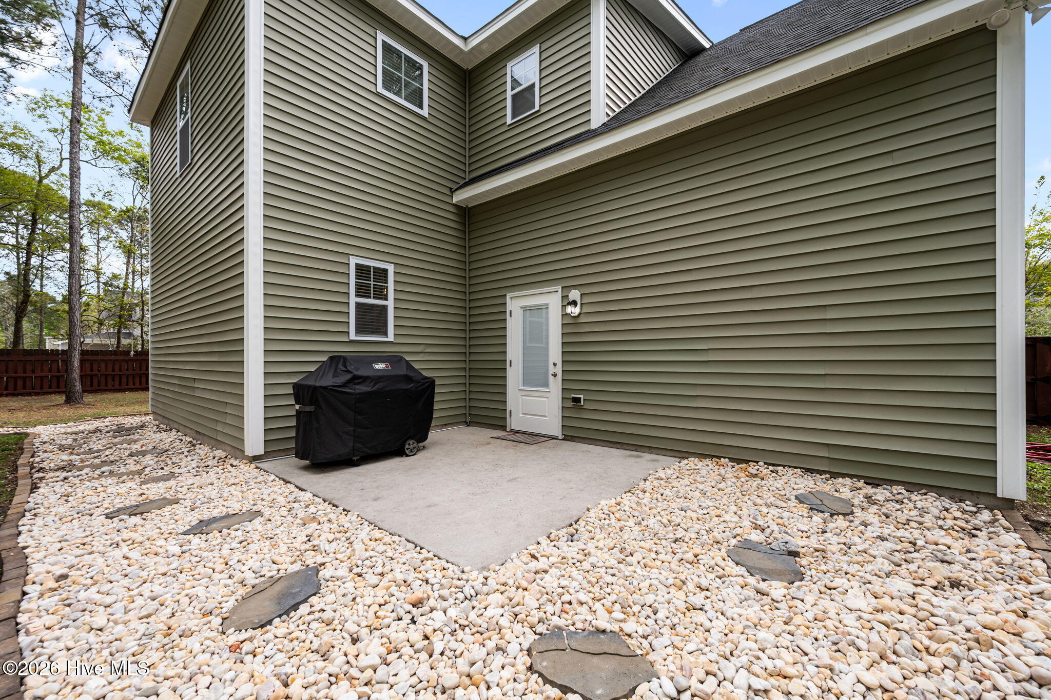 100565759 | Photo 38