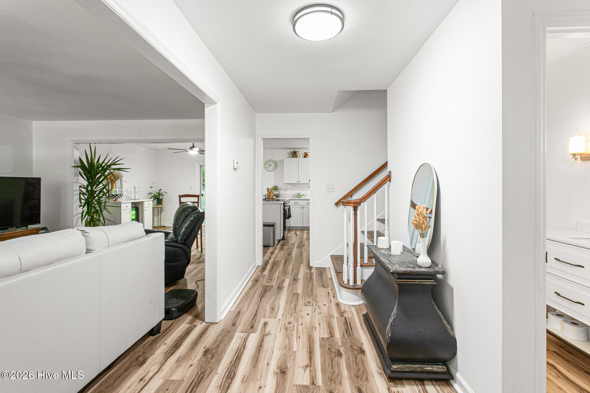 1832 Travis Lane-7