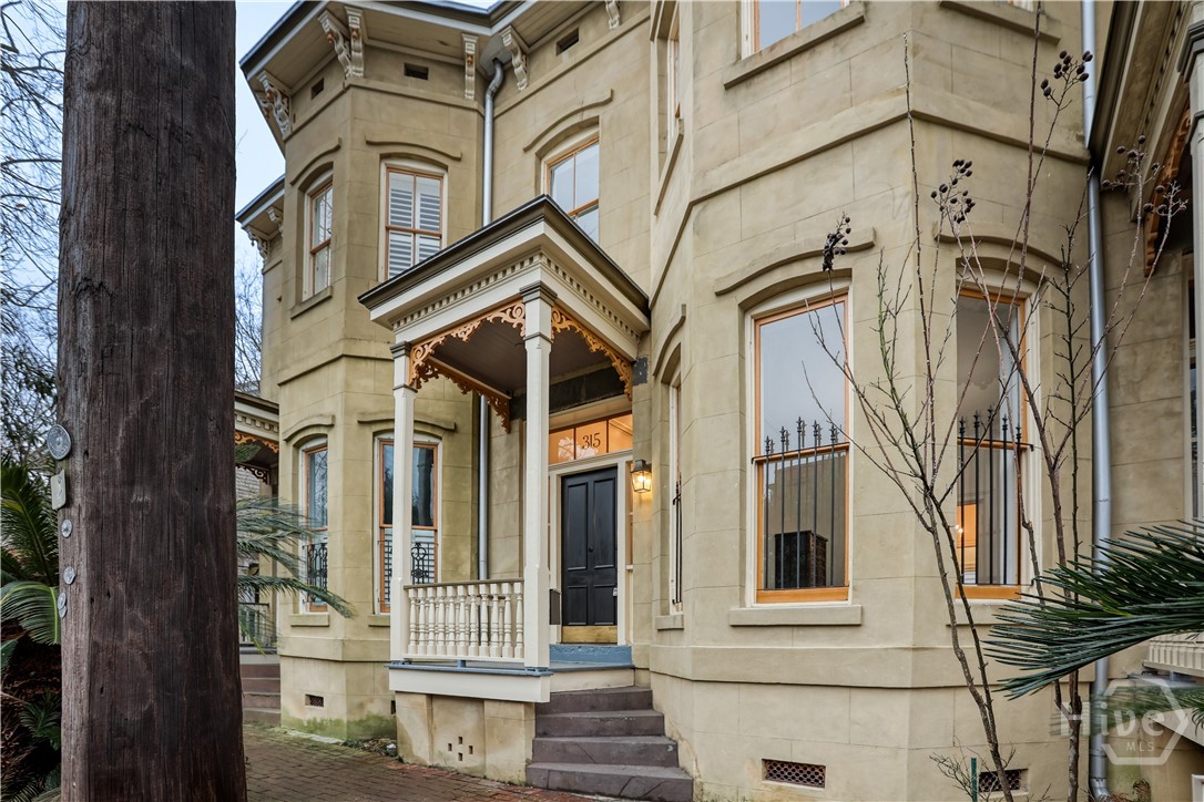 315 W Bolton Street, Savannah, GA 31401 Listing Photo  2