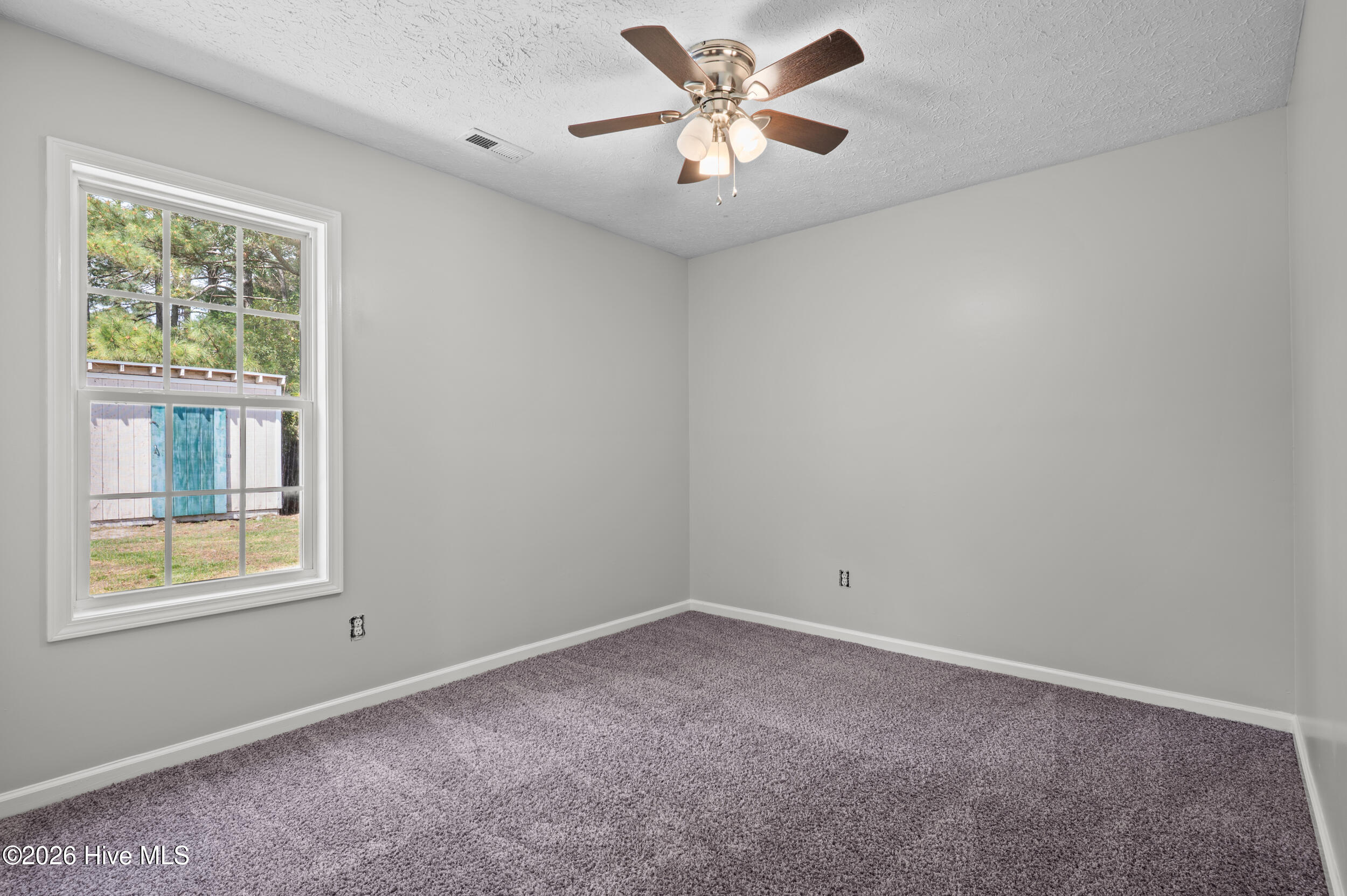 100562956 | Photo 17