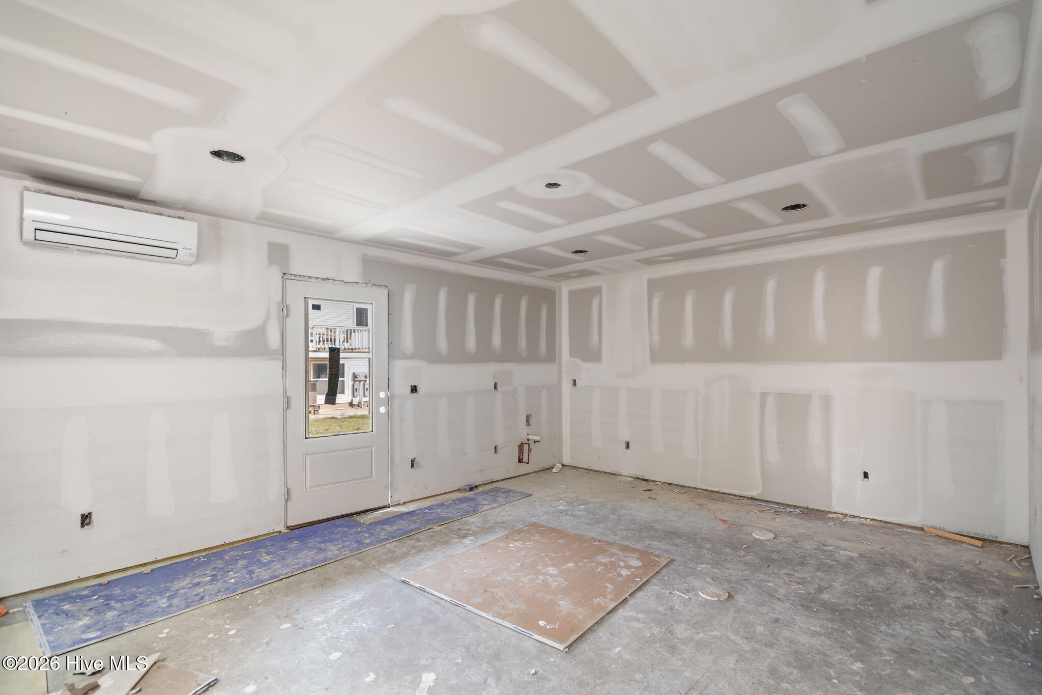 100547046 | Photo 10