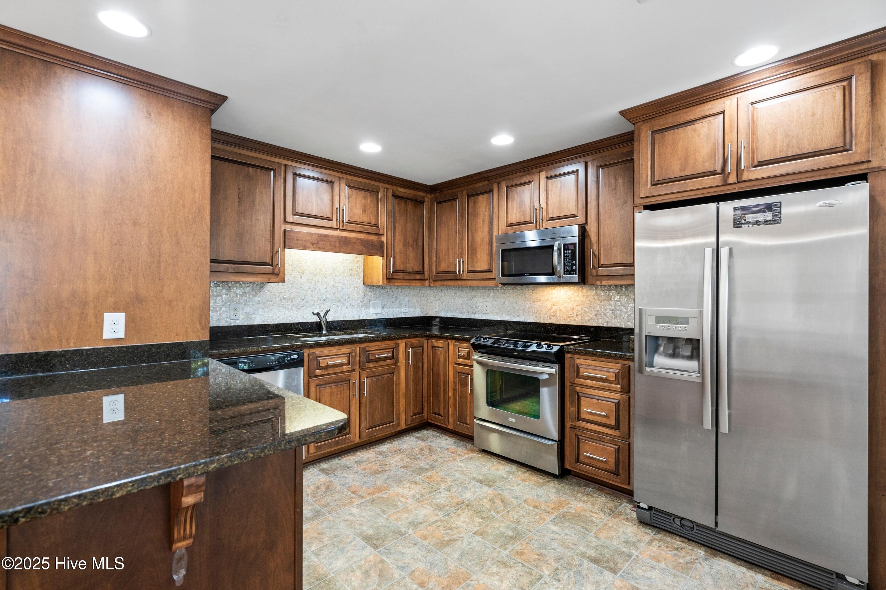 100537321 | Photo 10