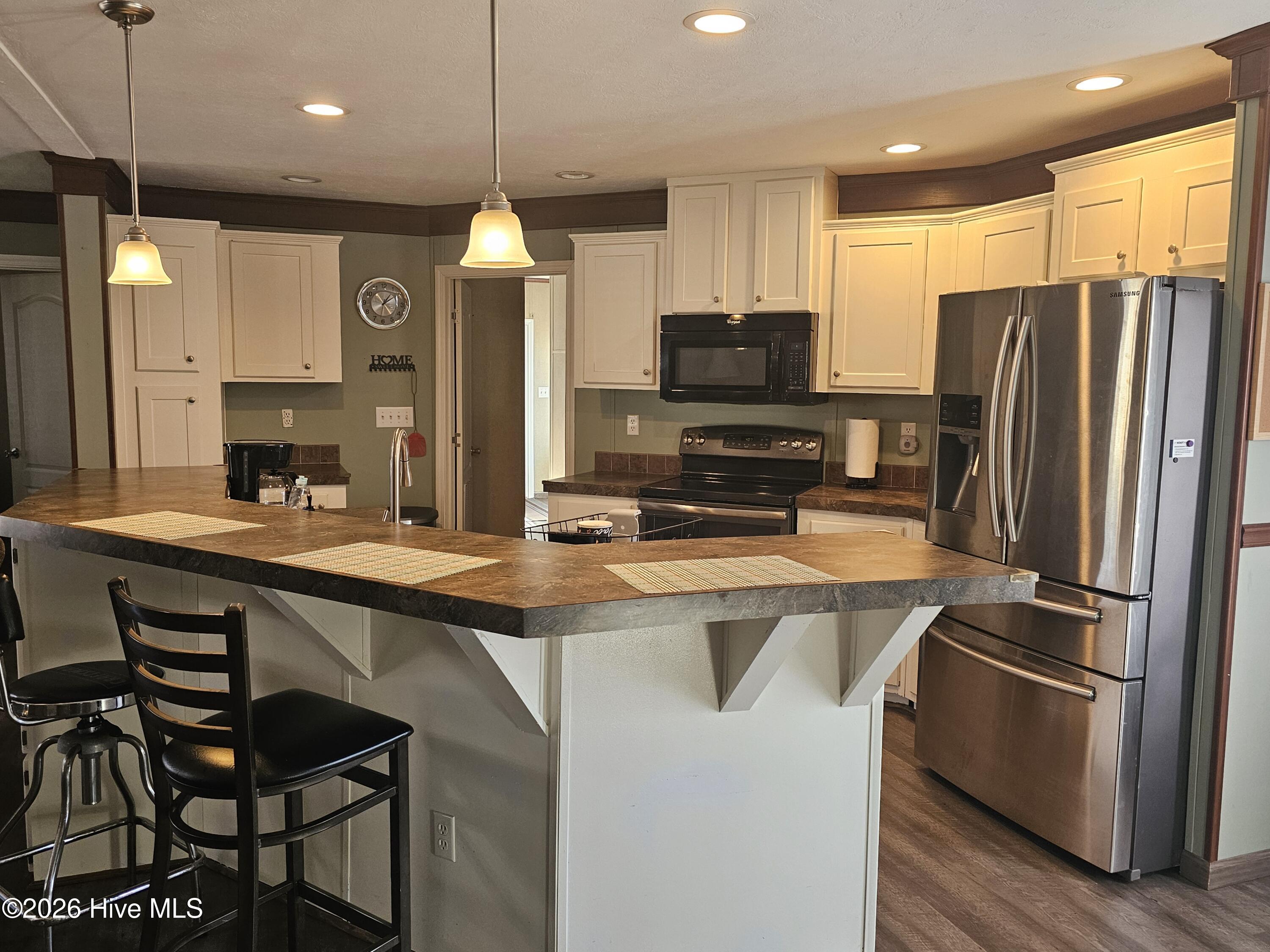 100557730 | Photo 11